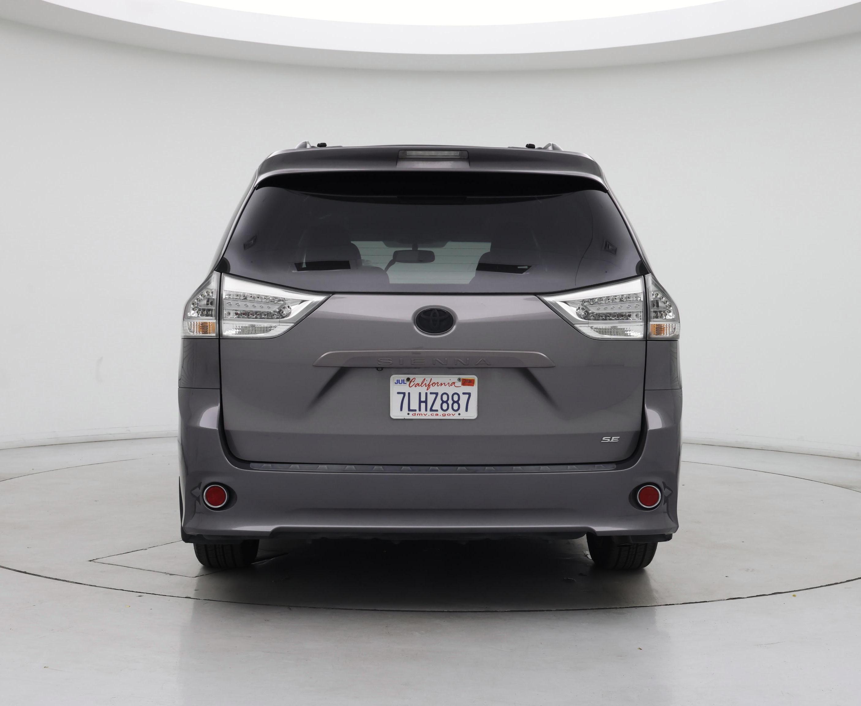 Thumbnail: 2015 Toyota Sienna - 6