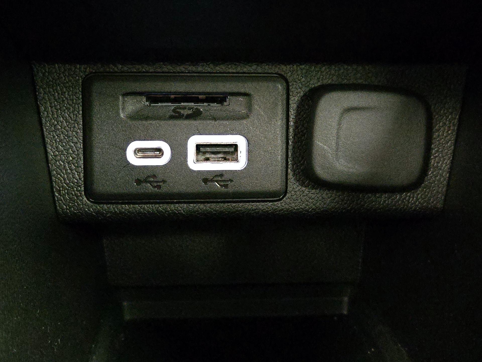 Thumbnail: 2023 Chevrolet Bolt EV - 18
