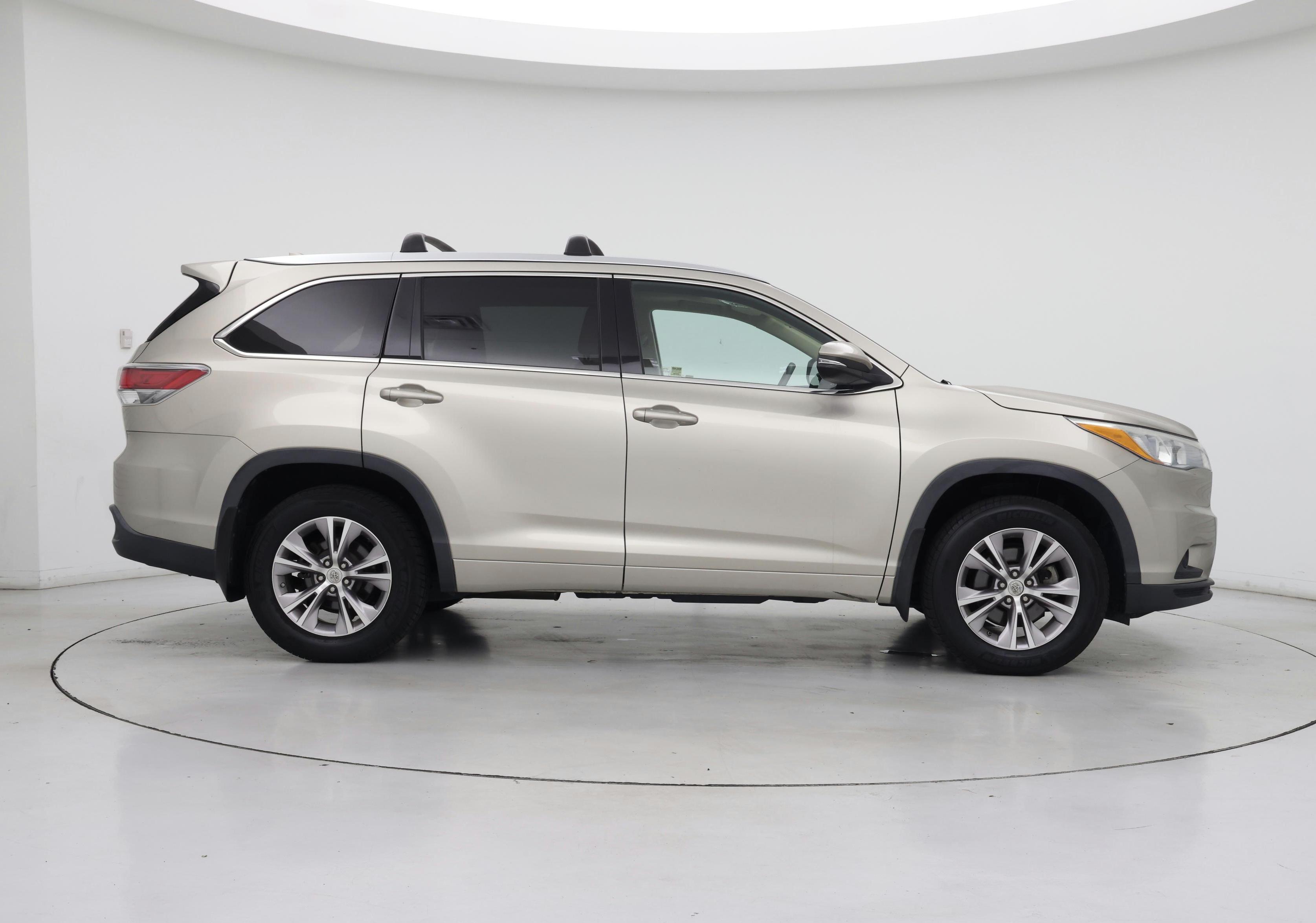 Thumbnail: 2015 Toyota Highlander - 7