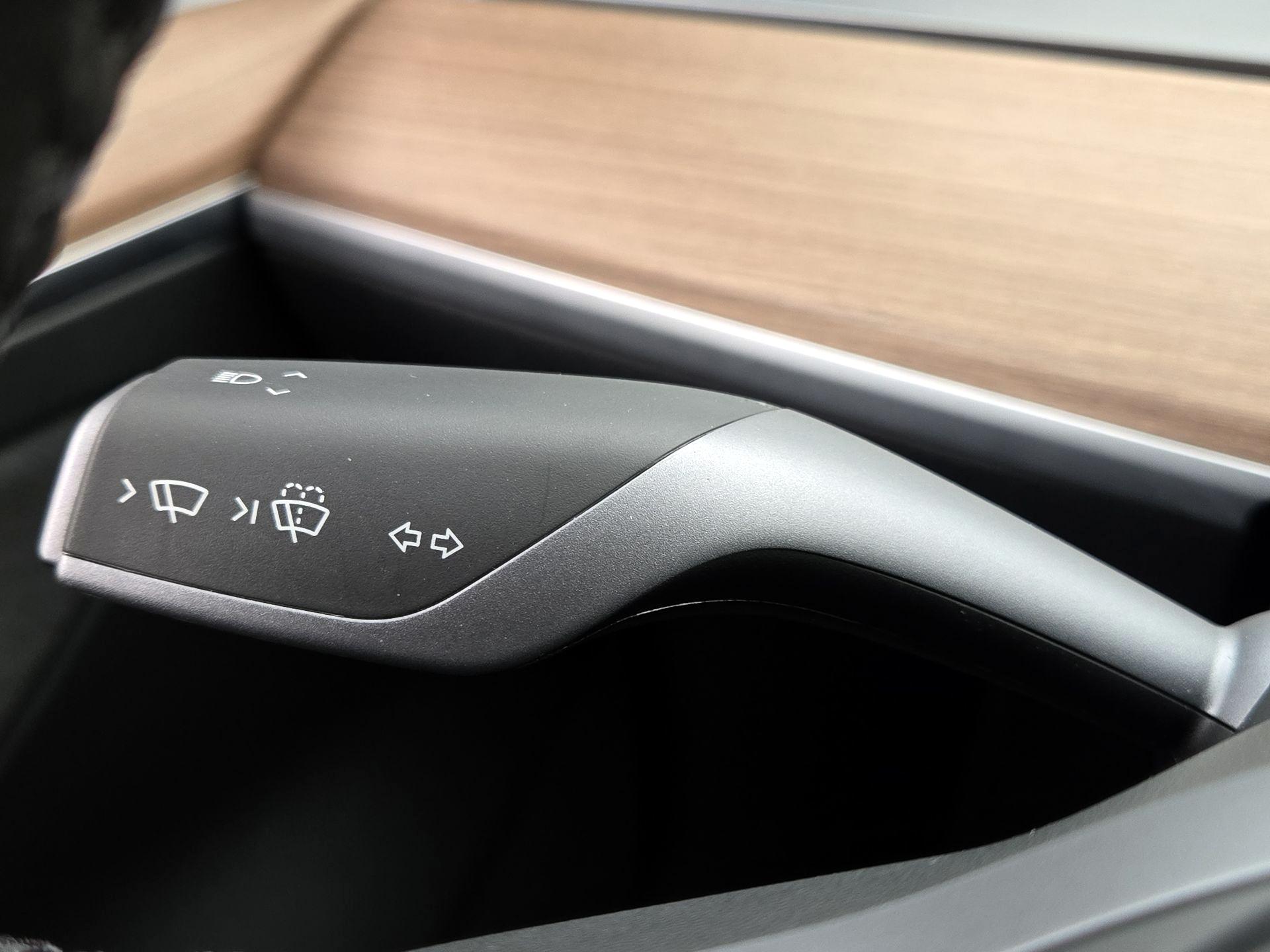 Thumbnail: 2023 Tesla Model 3 - 13