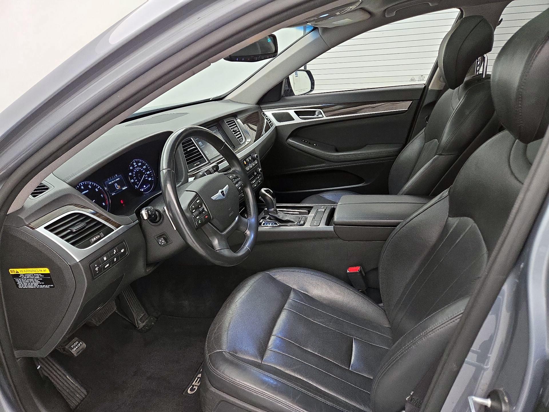 Thumbnail: 2015 Hyundai Genesis - 11