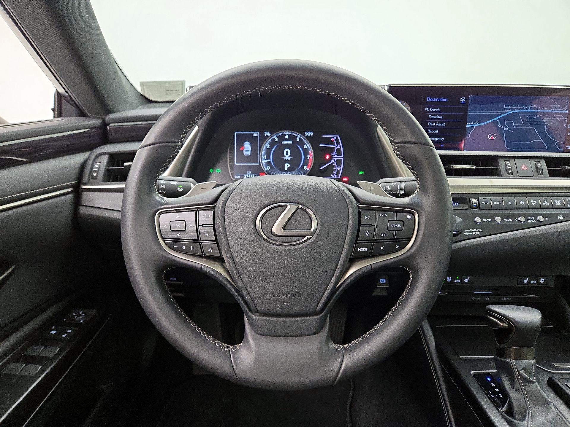 Thumbnail: 2019 Lexus ES - 10
