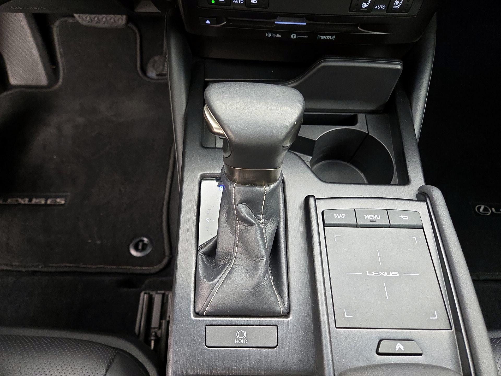 Thumbnail: 2019 Lexus ES - 18