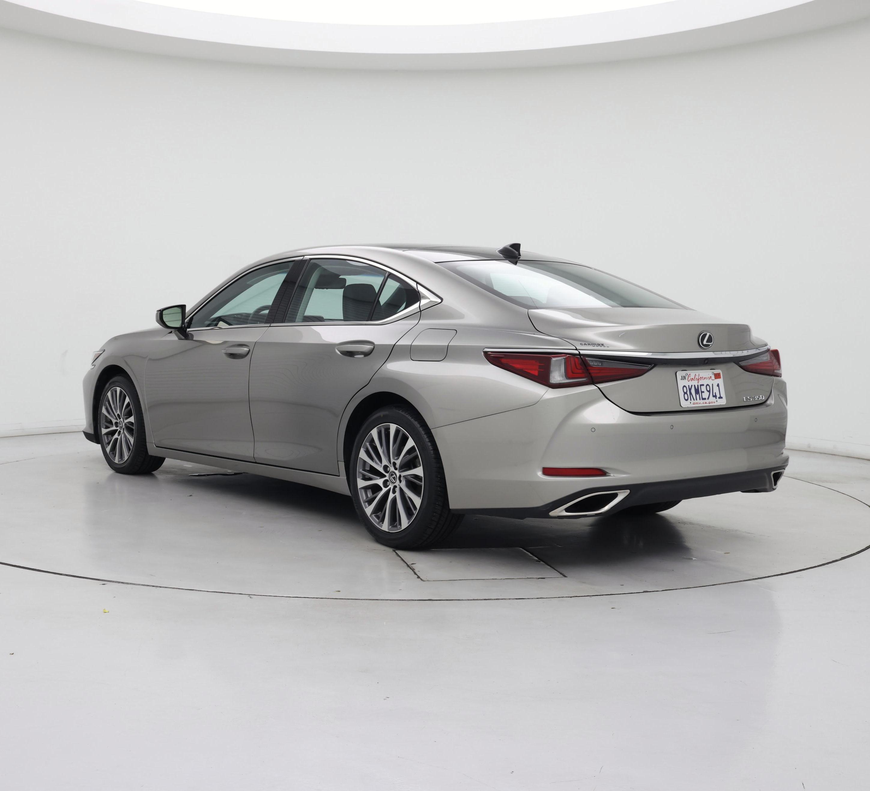Thumbnail: 2019 Lexus ES - 2