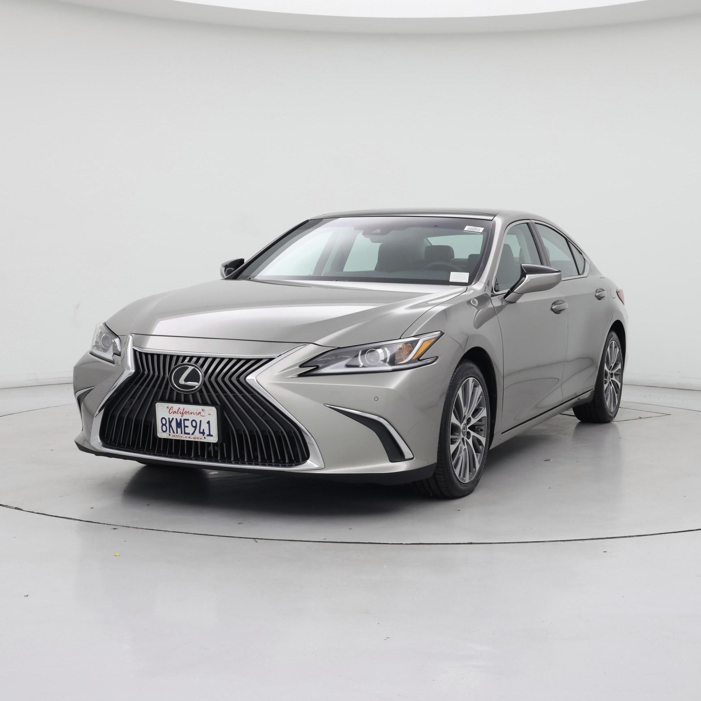Thumbnail: 2019 Lexus ES - 4
