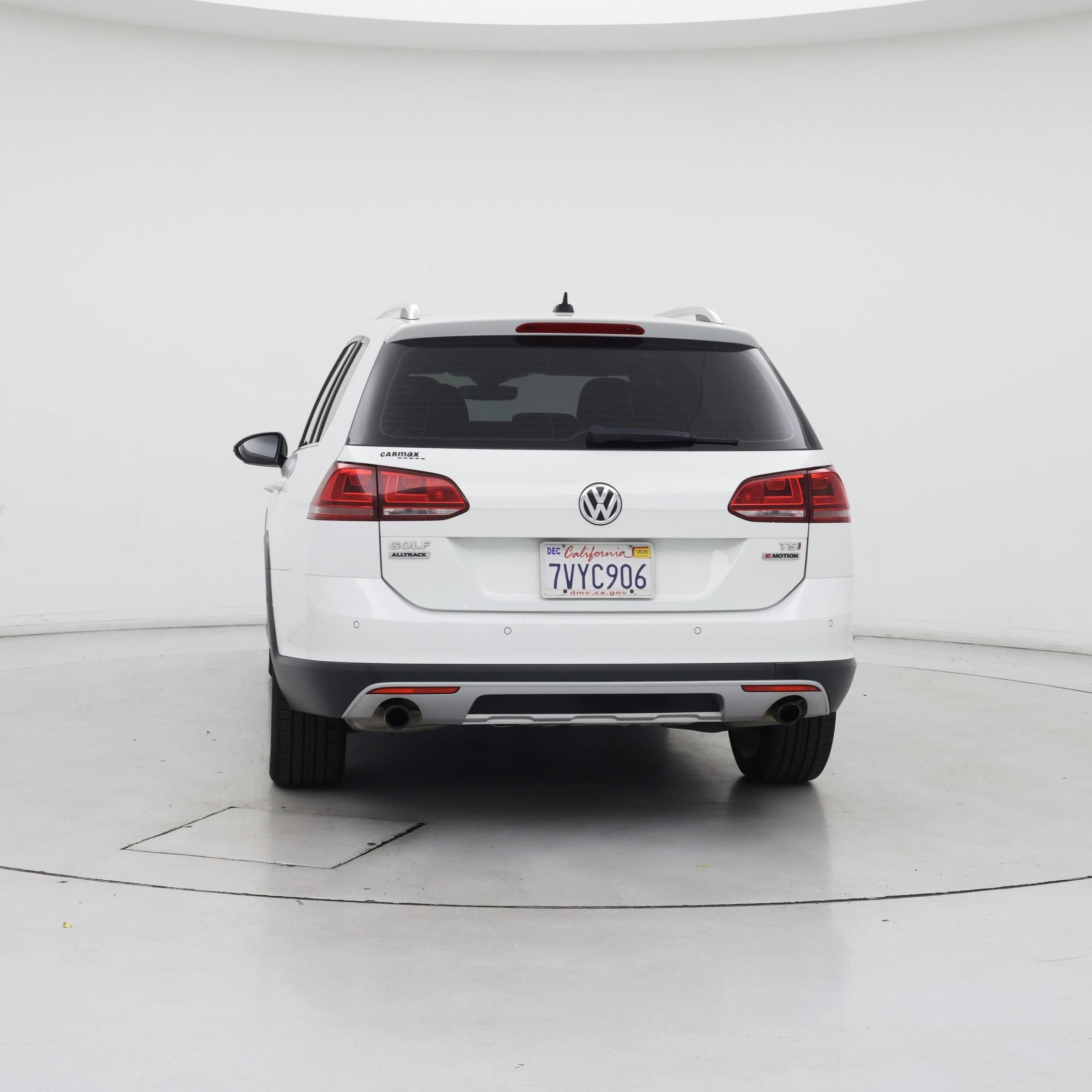 Thumbnail: 2017 Volkswagen Golf - 6