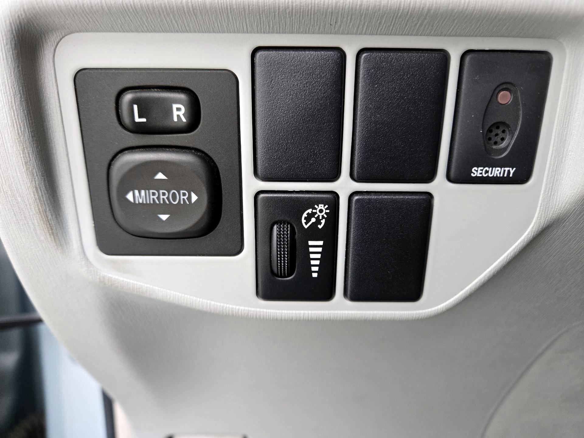 Thumbnail: 2014 Toyota Prius - 13