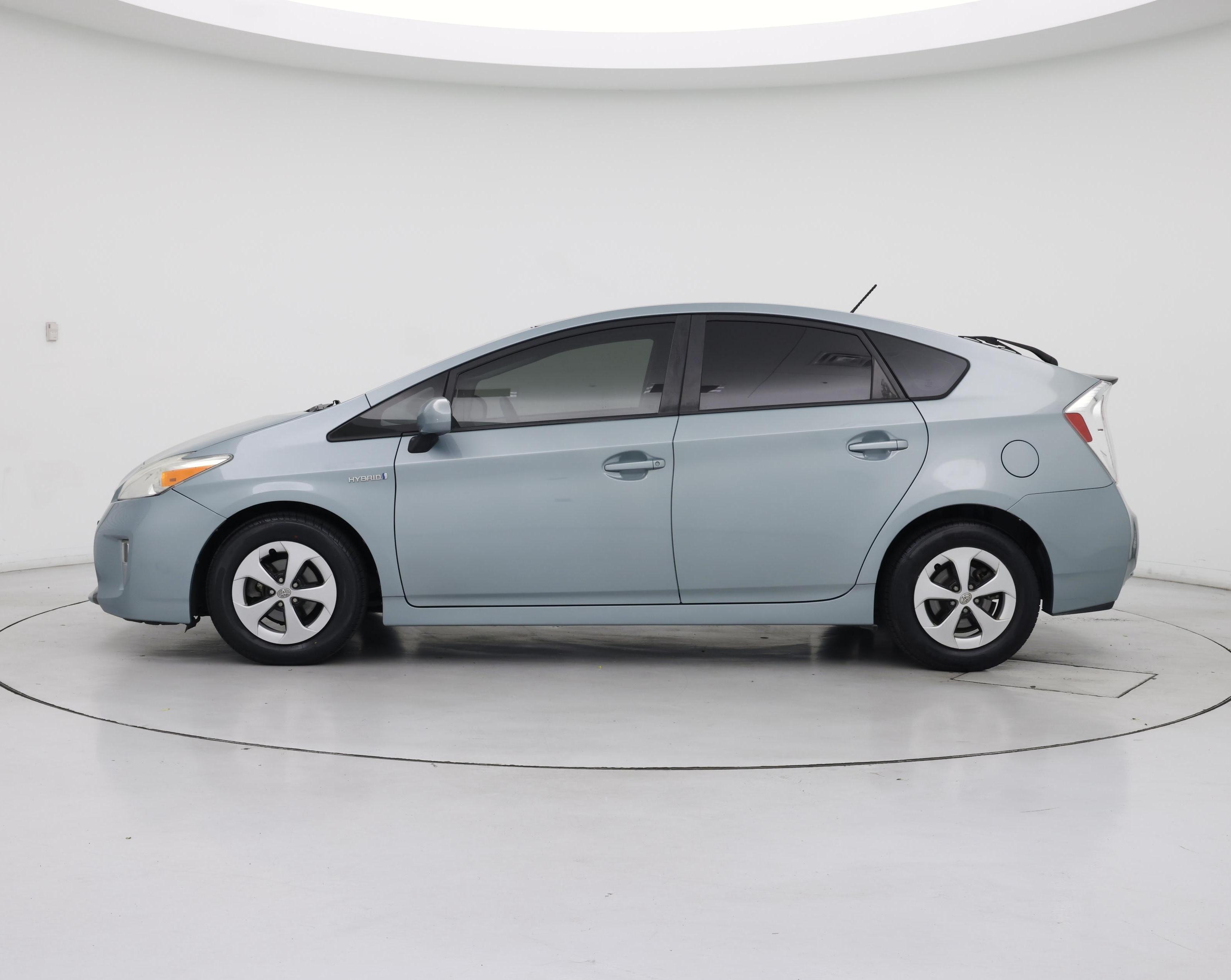 Thumbnail: 2014 Toyota Prius - 3