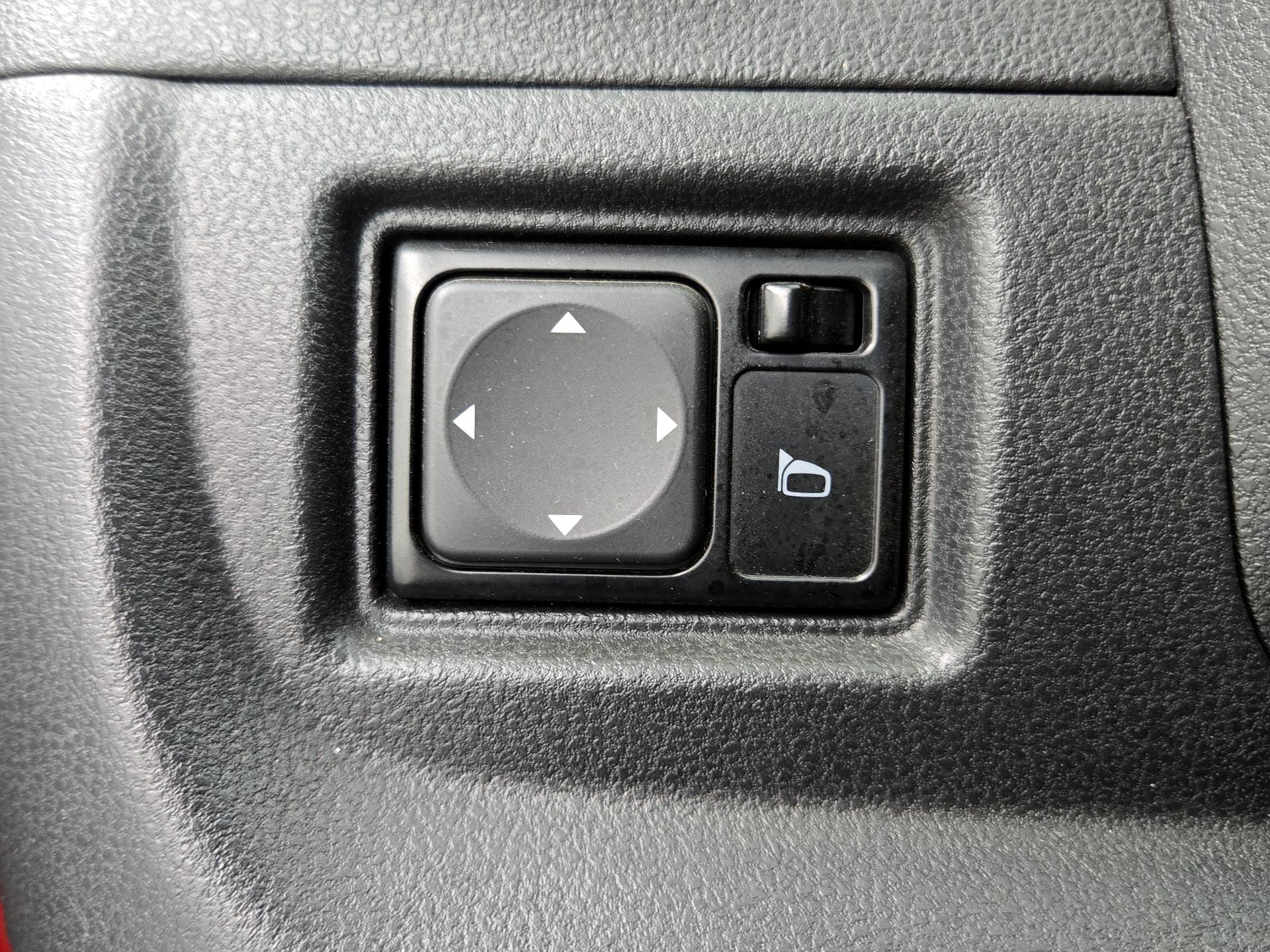 Thumbnail: 2016 Nissan Versa - 13