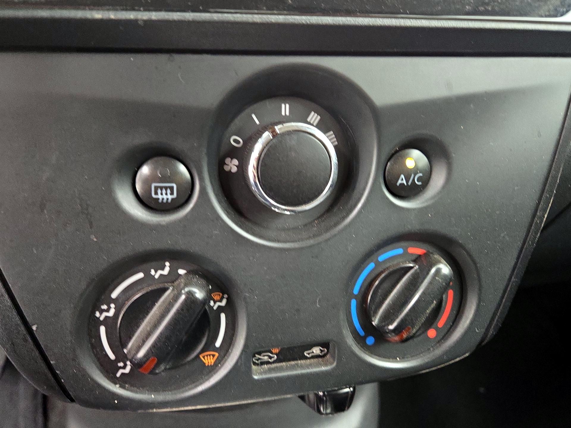 Thumbnail: 2016 Nissan Versa - 15