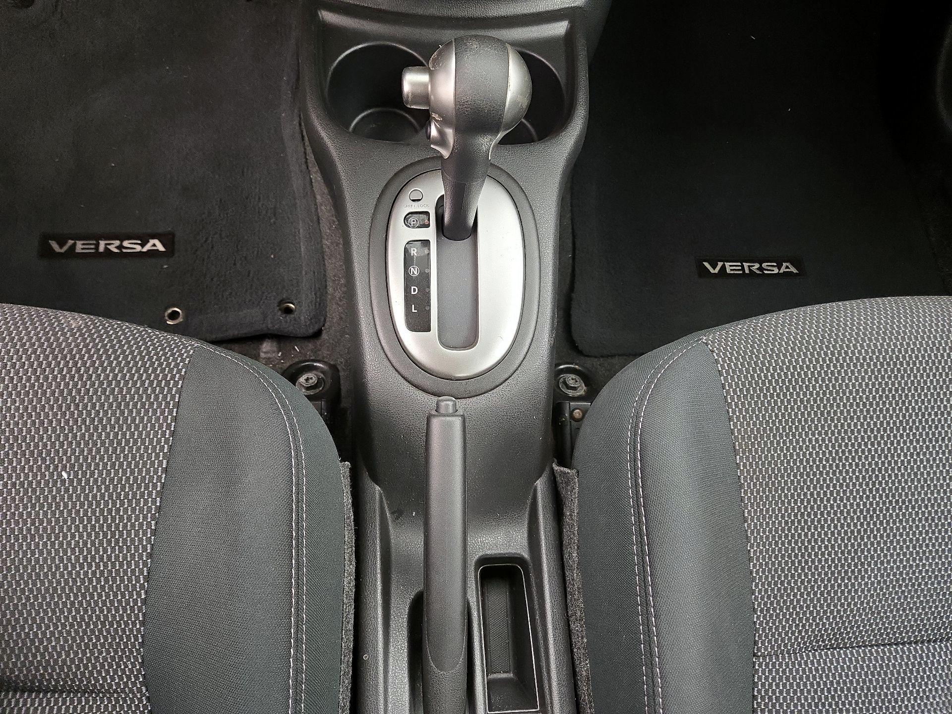 Thumbnail: 2016 Nissan Versa - 16