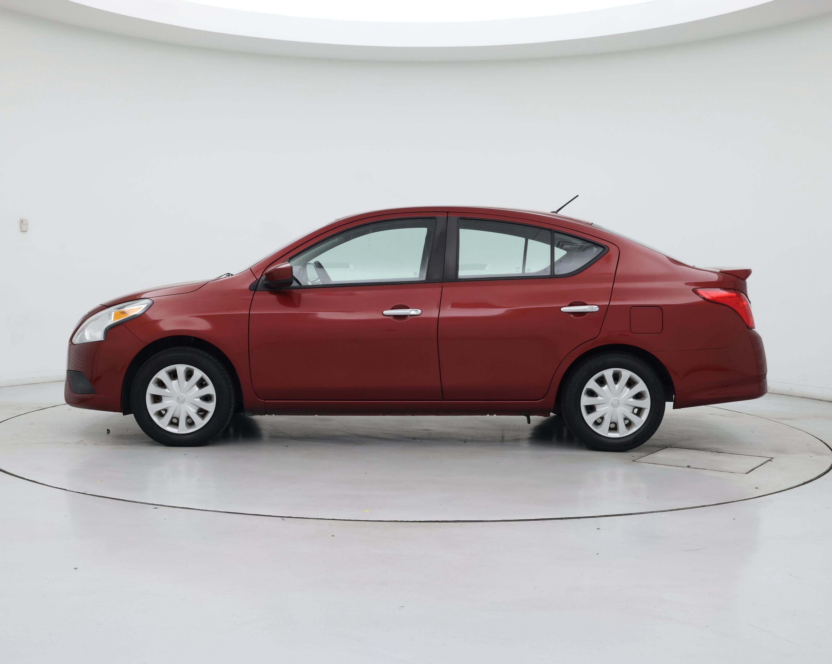 Thumbnail: 2016 Nissan Versa - 3