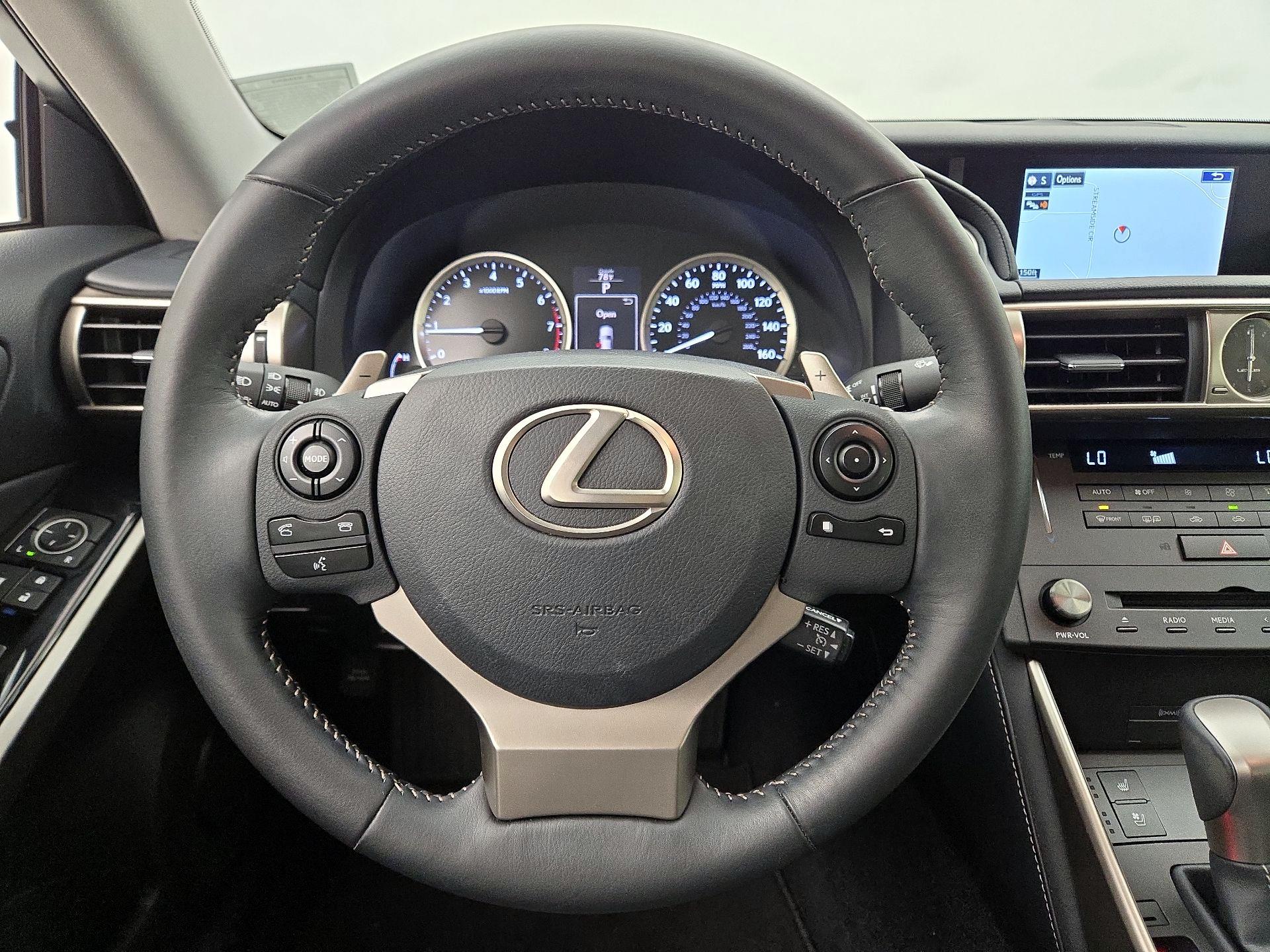 Thumbnail: 2015 Lexus IS - 10