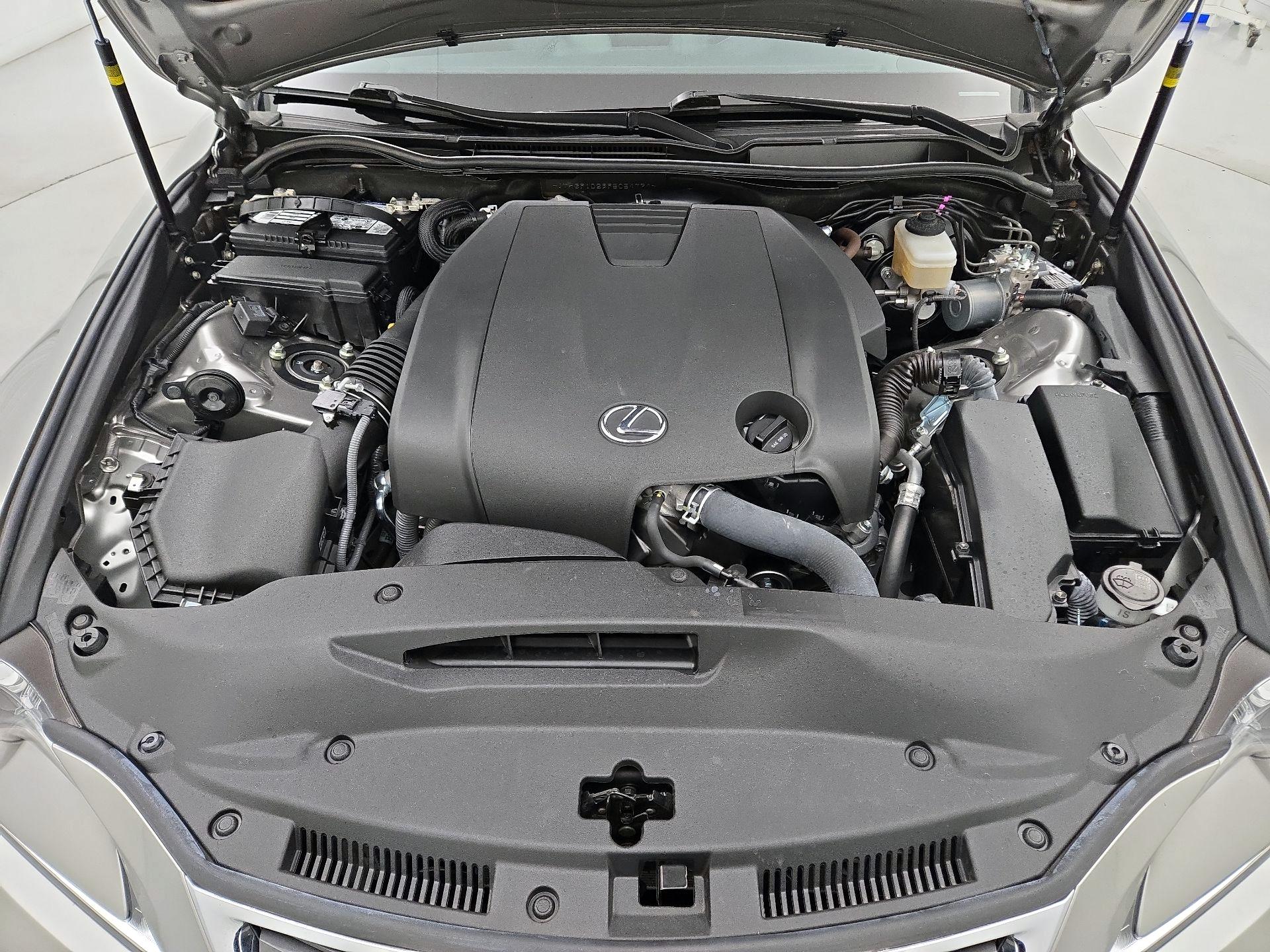 Thumbnail: 2015 Lexus IS - 20