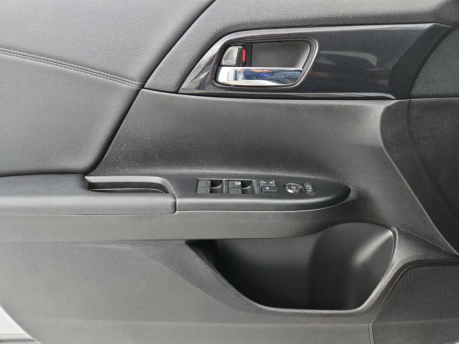 Thumbnail: 2015 Honda Accord - 12