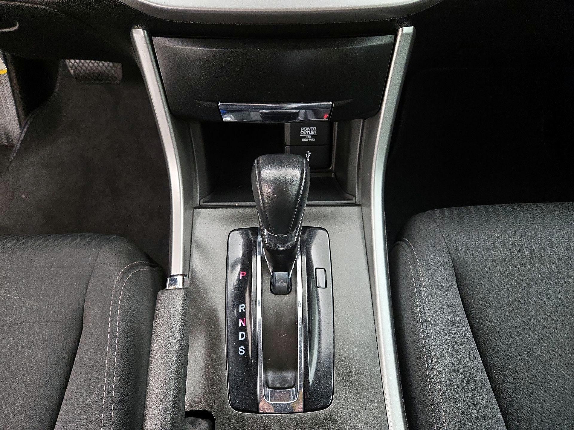 Thumbnail: 2015 Honda Accord - 17