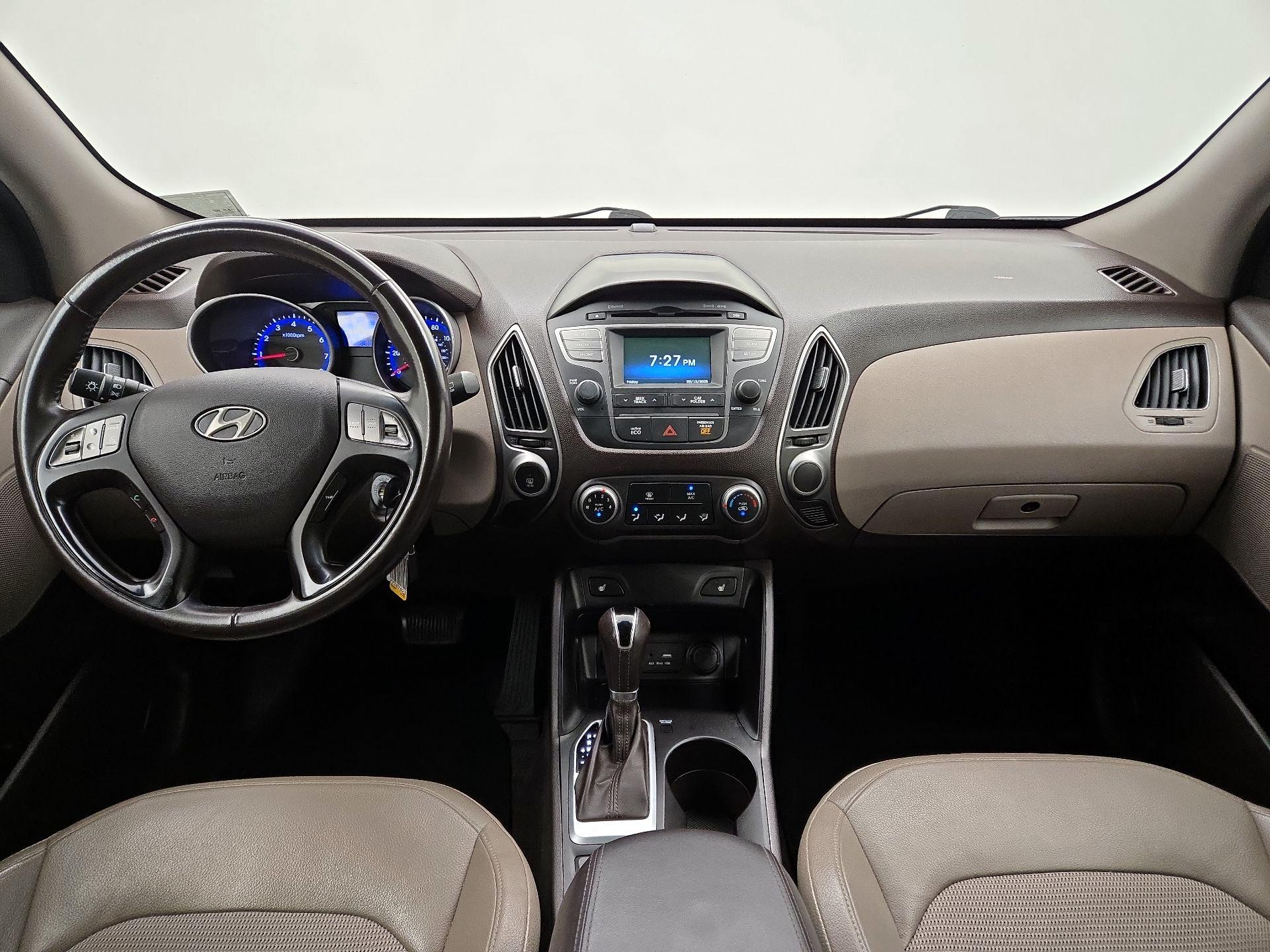 Thumbnail: 2015 Hyundai Tucson - 9
