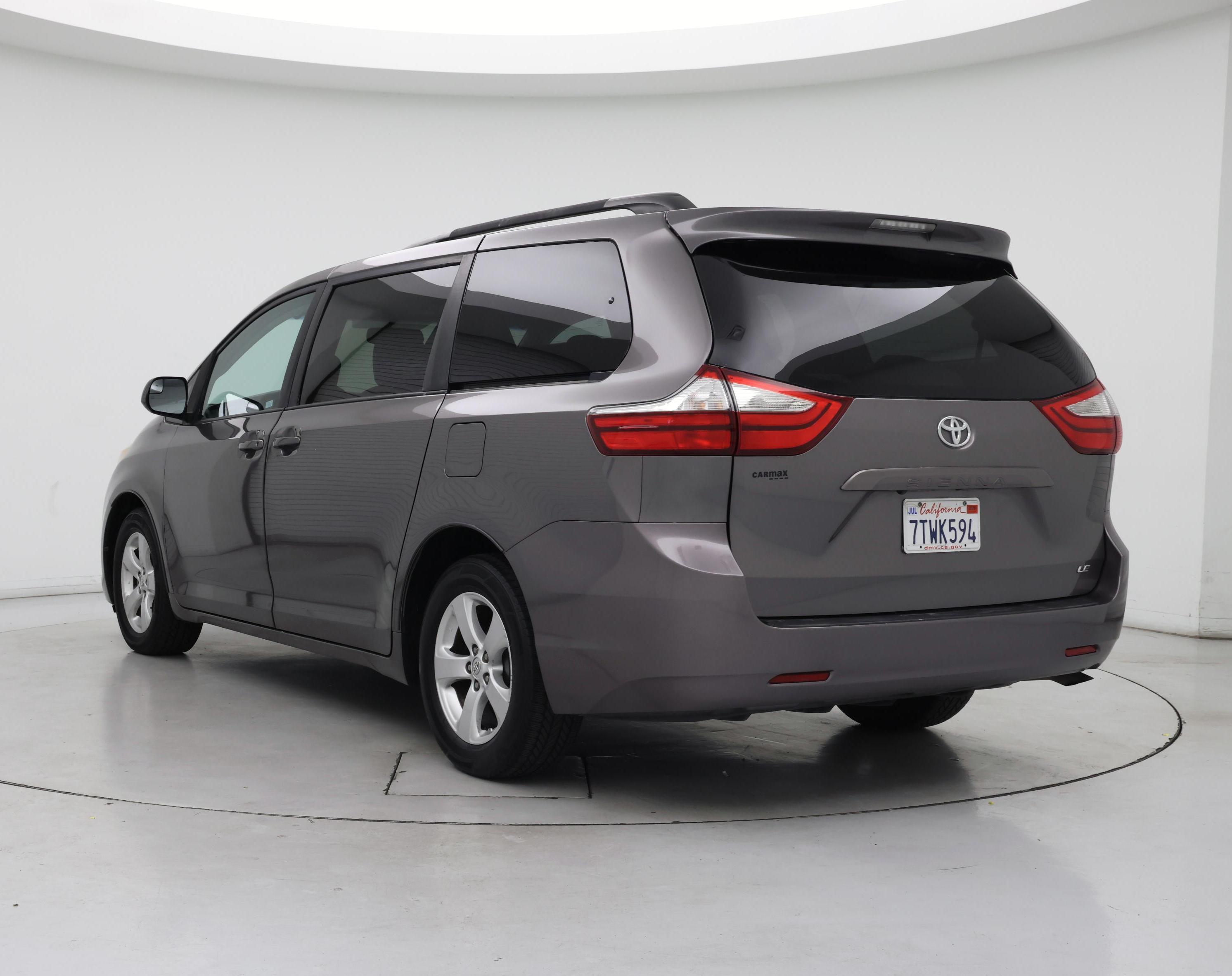 Thumbnail: 2016 Toyota Sienna - 2