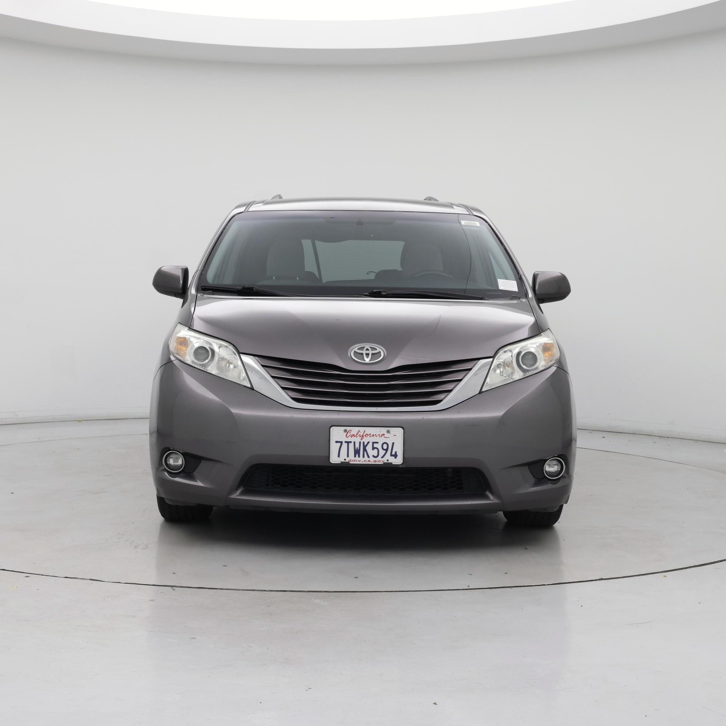 Thumbnail: 2016 Toyota Sienna - 5