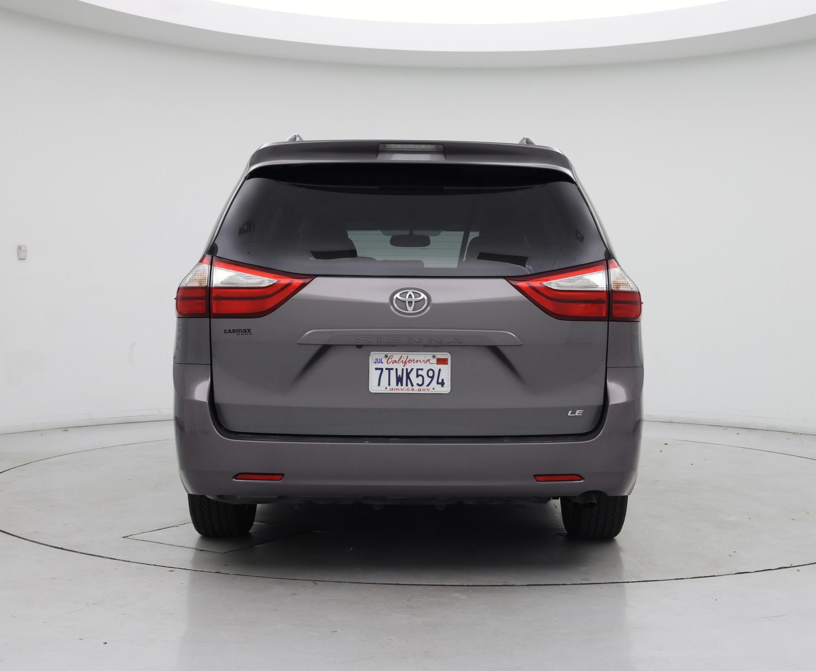 Thumbnail: 2016 Toyota Sienna - 6