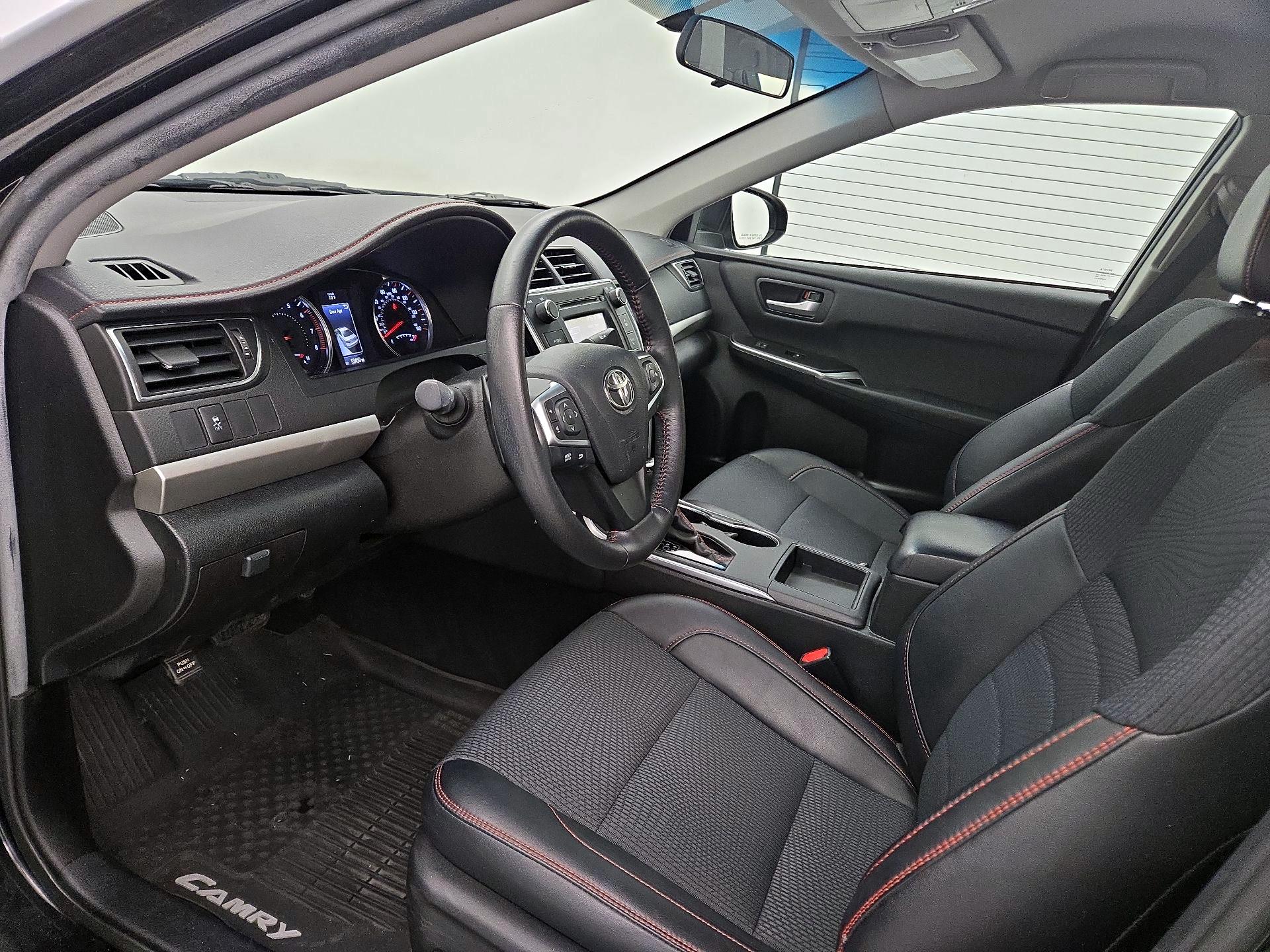 Thumbnail: 2017 Toyota Camry - 11