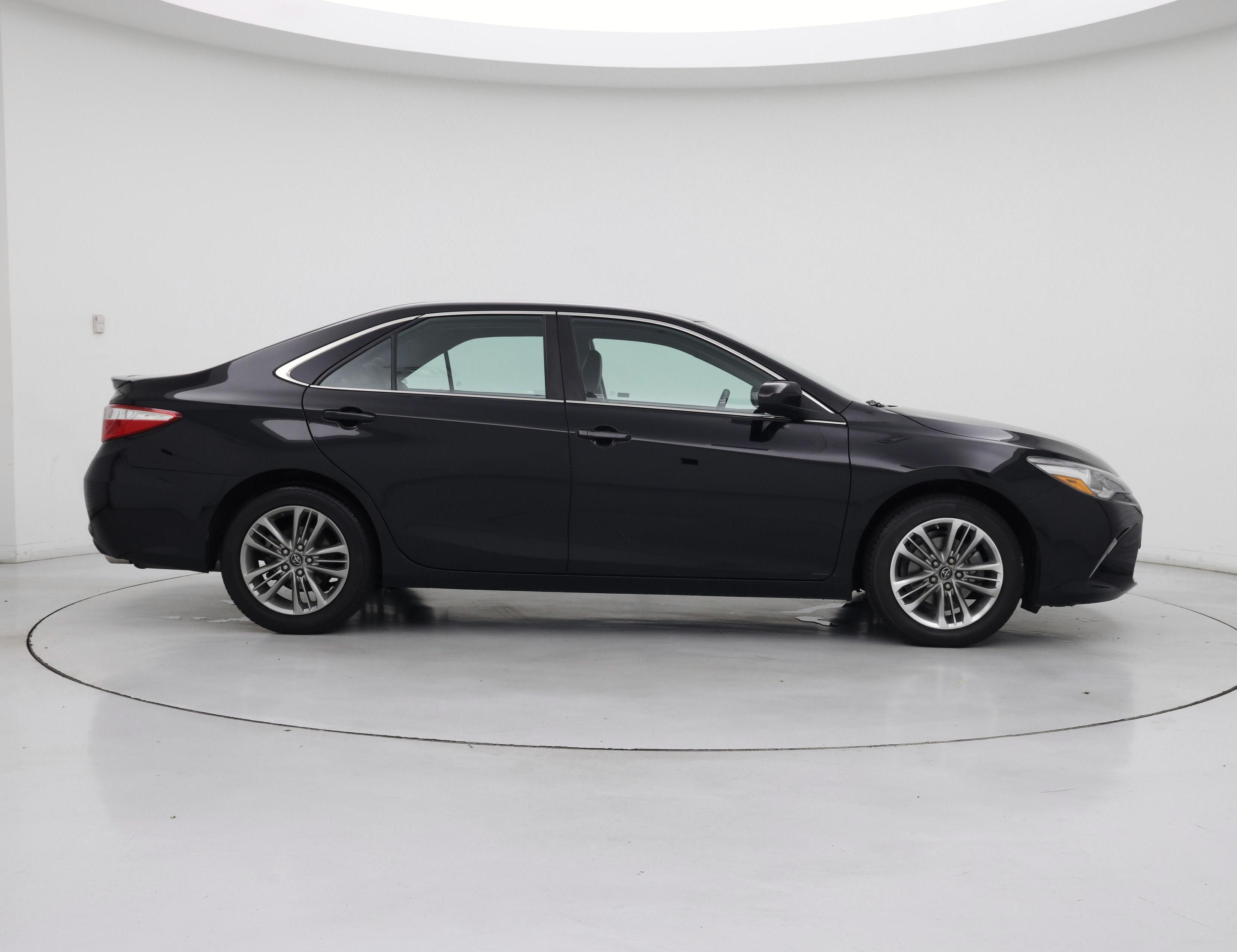 Thumbnail: 2017 Toyota Camry - 7