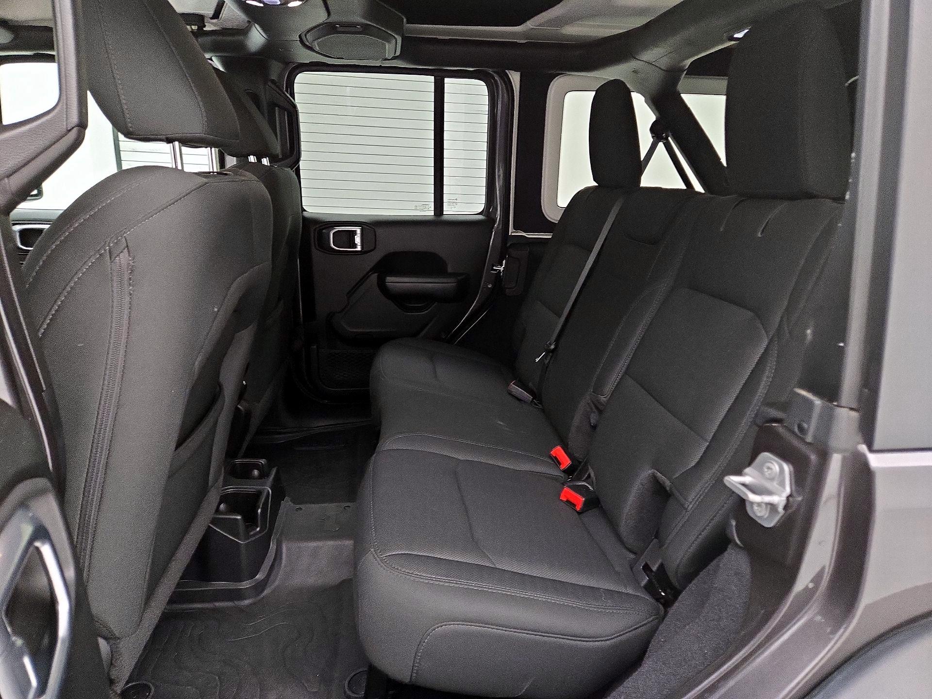 Thumbnail: 2019 Jeep Wrangler - 19