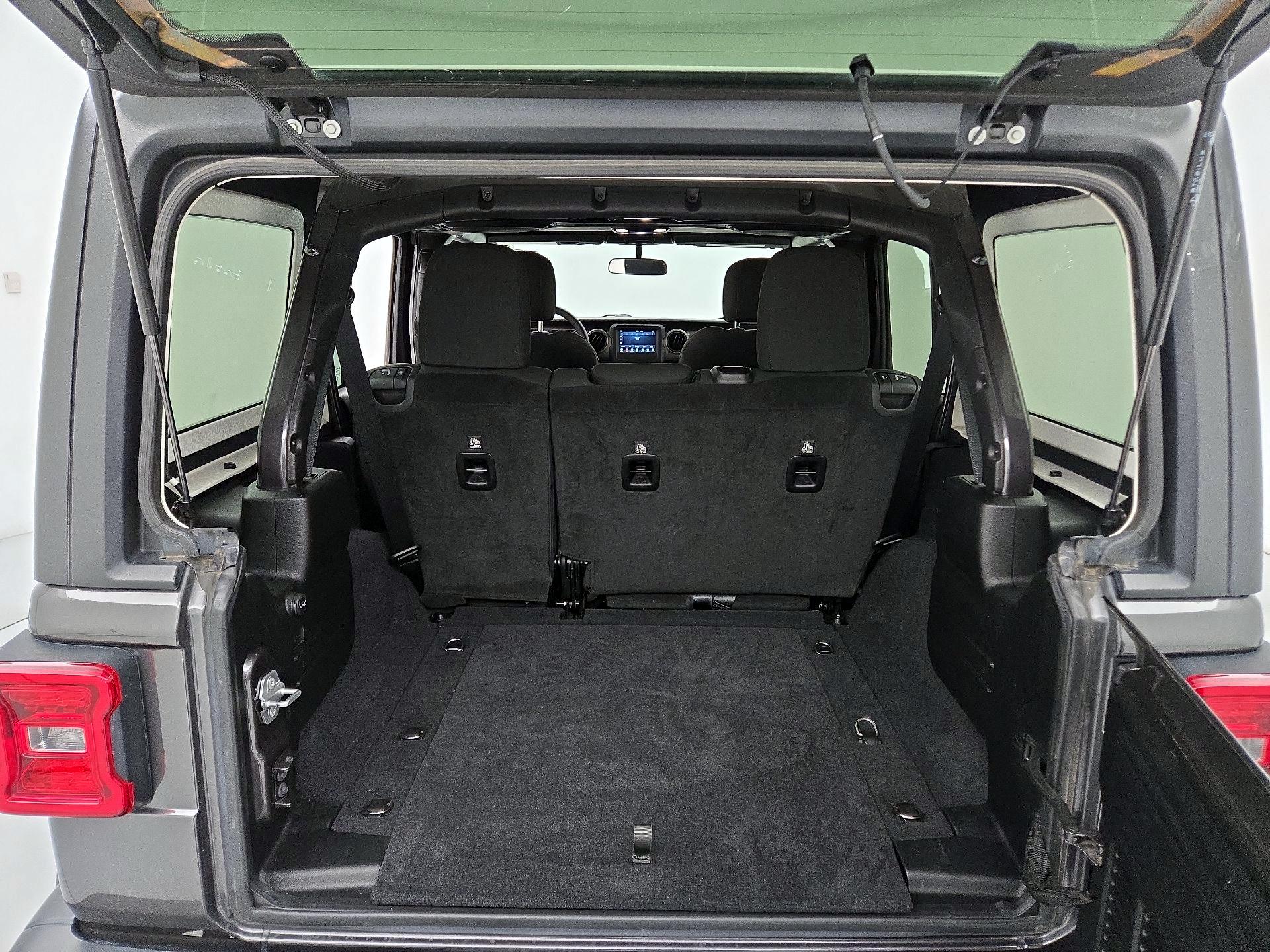 Thumbnail: 2019 Jeep Wrangler - 20