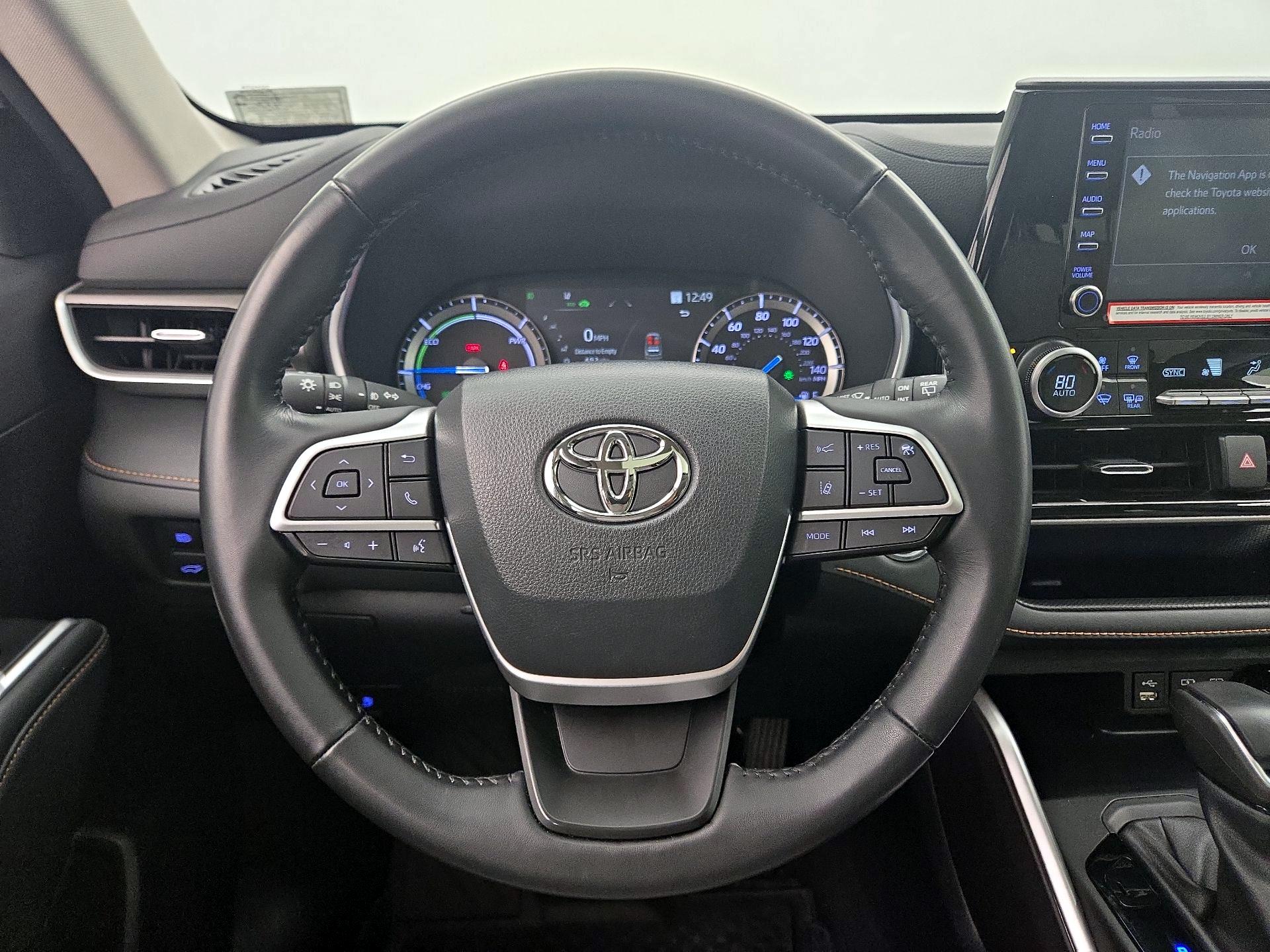 Thumbnail: 2022 Toyota Highlander - 10