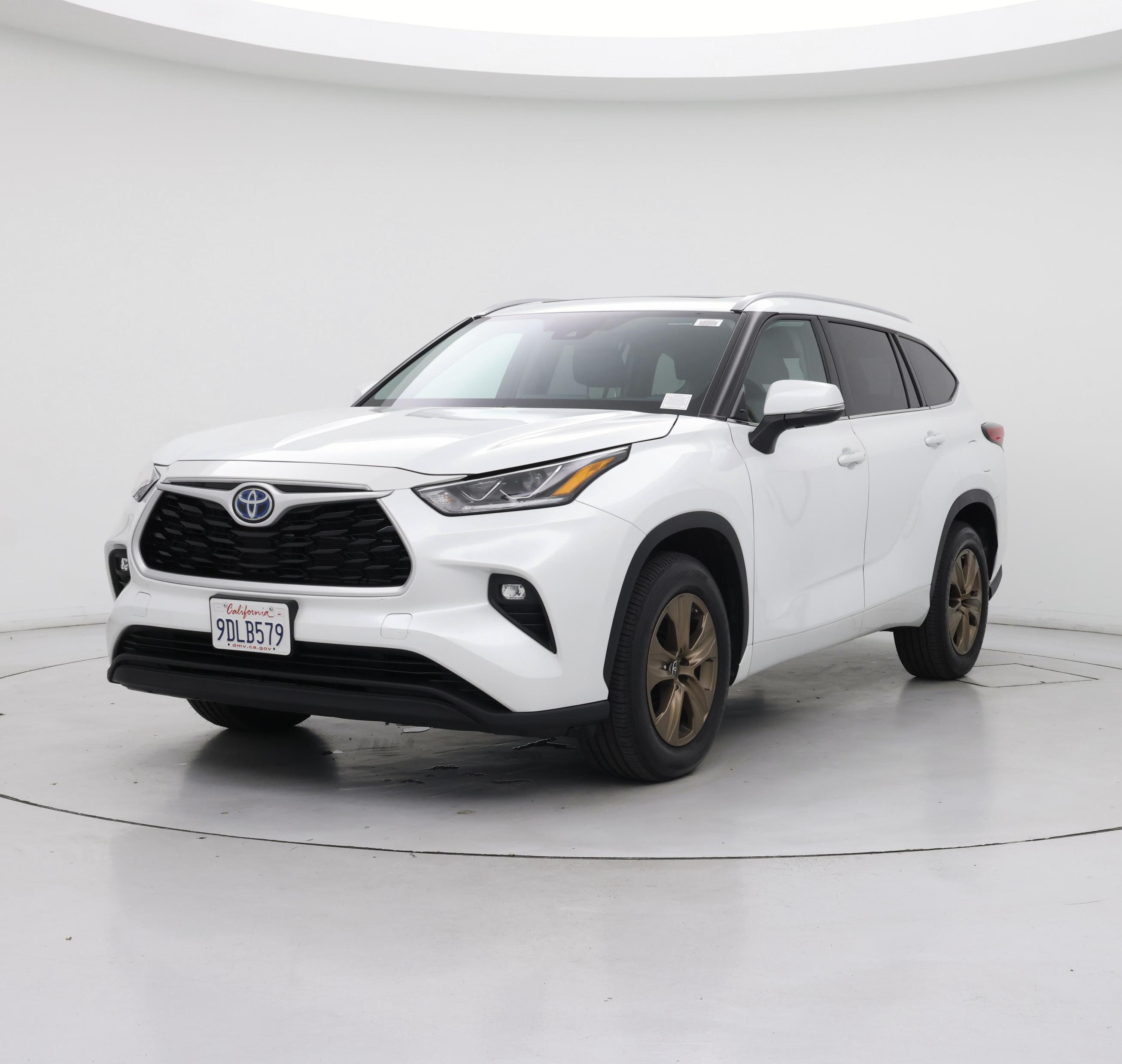Thumbnail: 2022 Toyota Highlander - 4