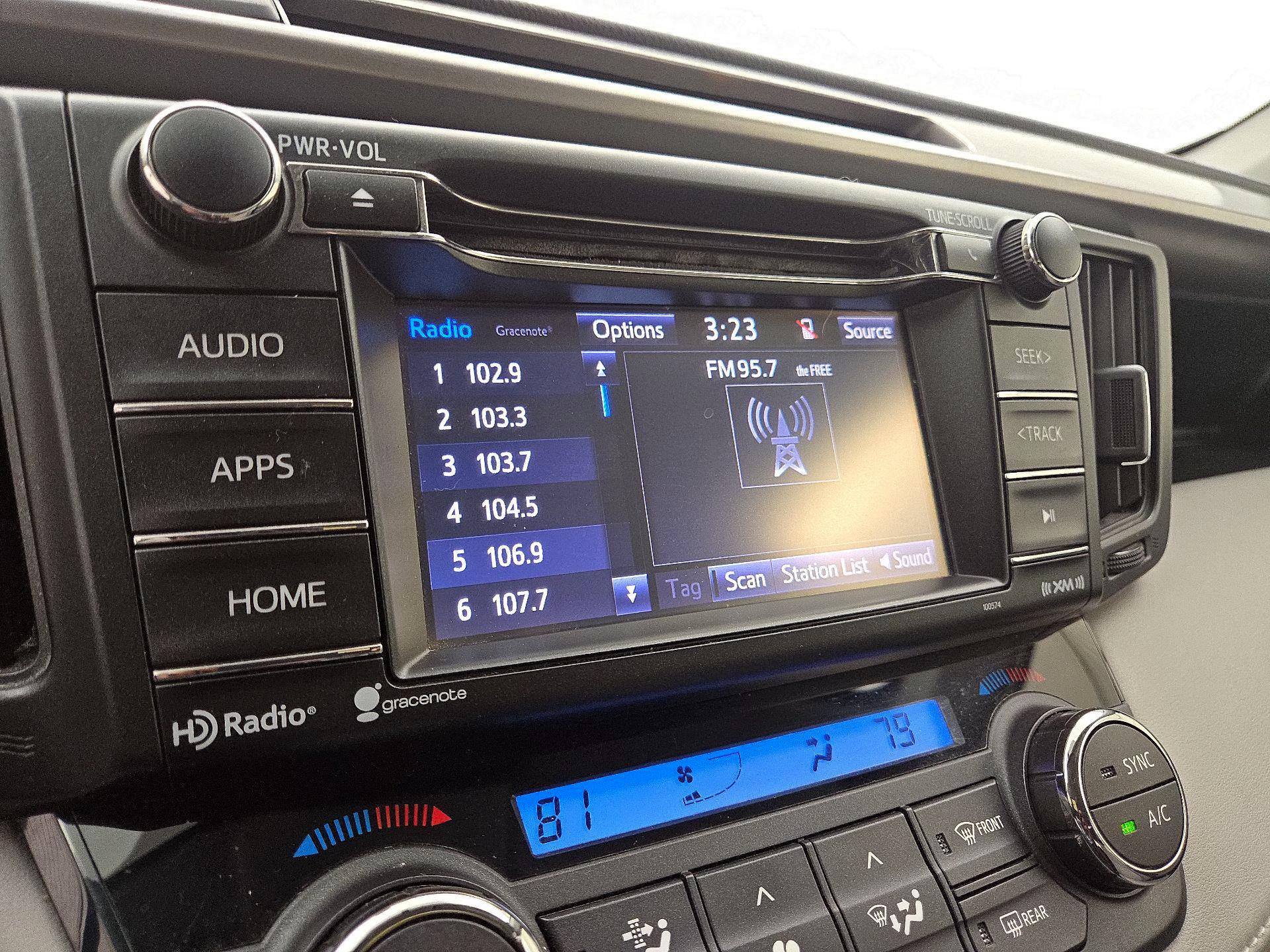 Thumbnail: 2016 Toyota RAV4 - 15
