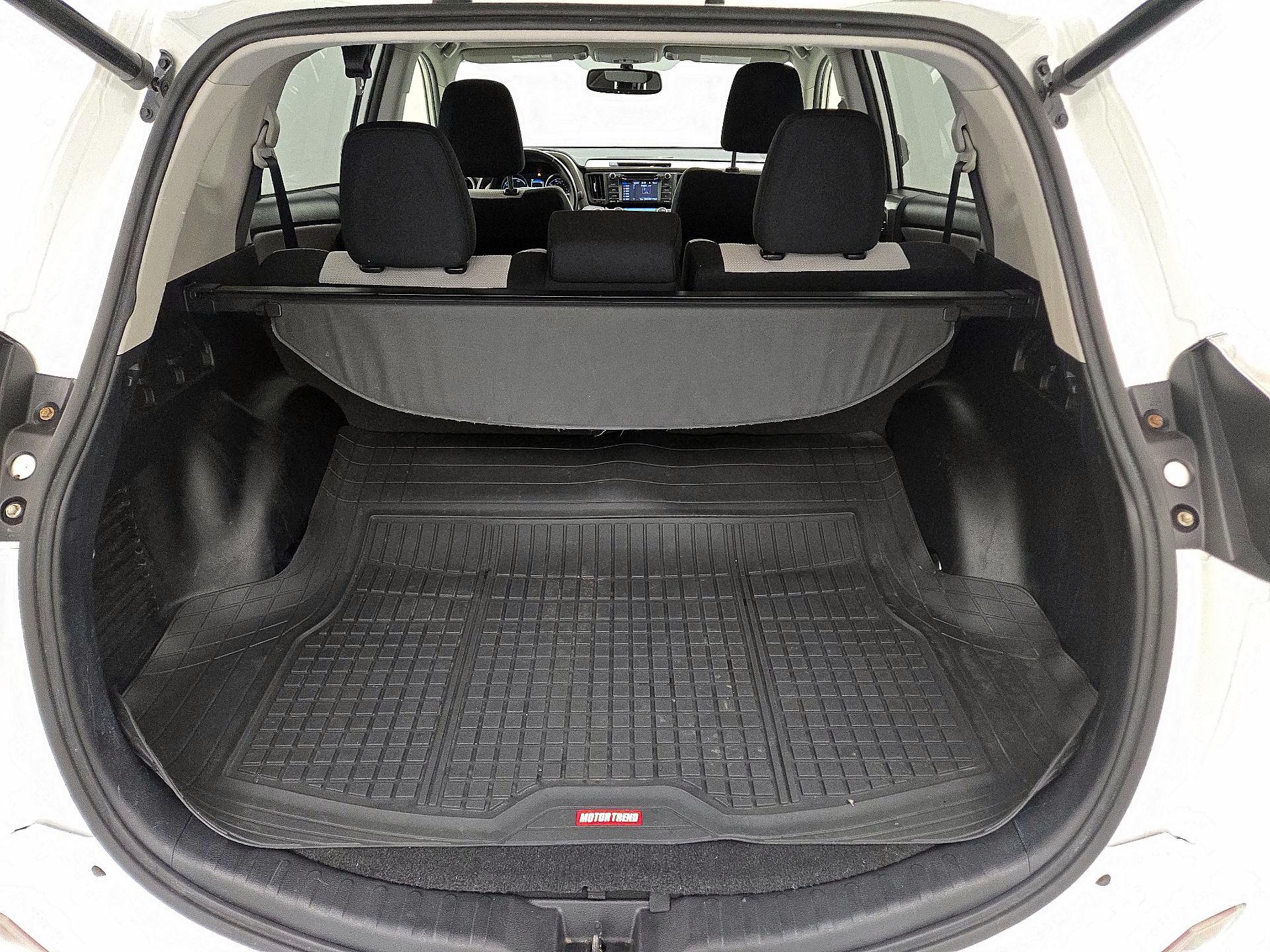 Thumbnail: 2016 Toyota RAV4 - 19