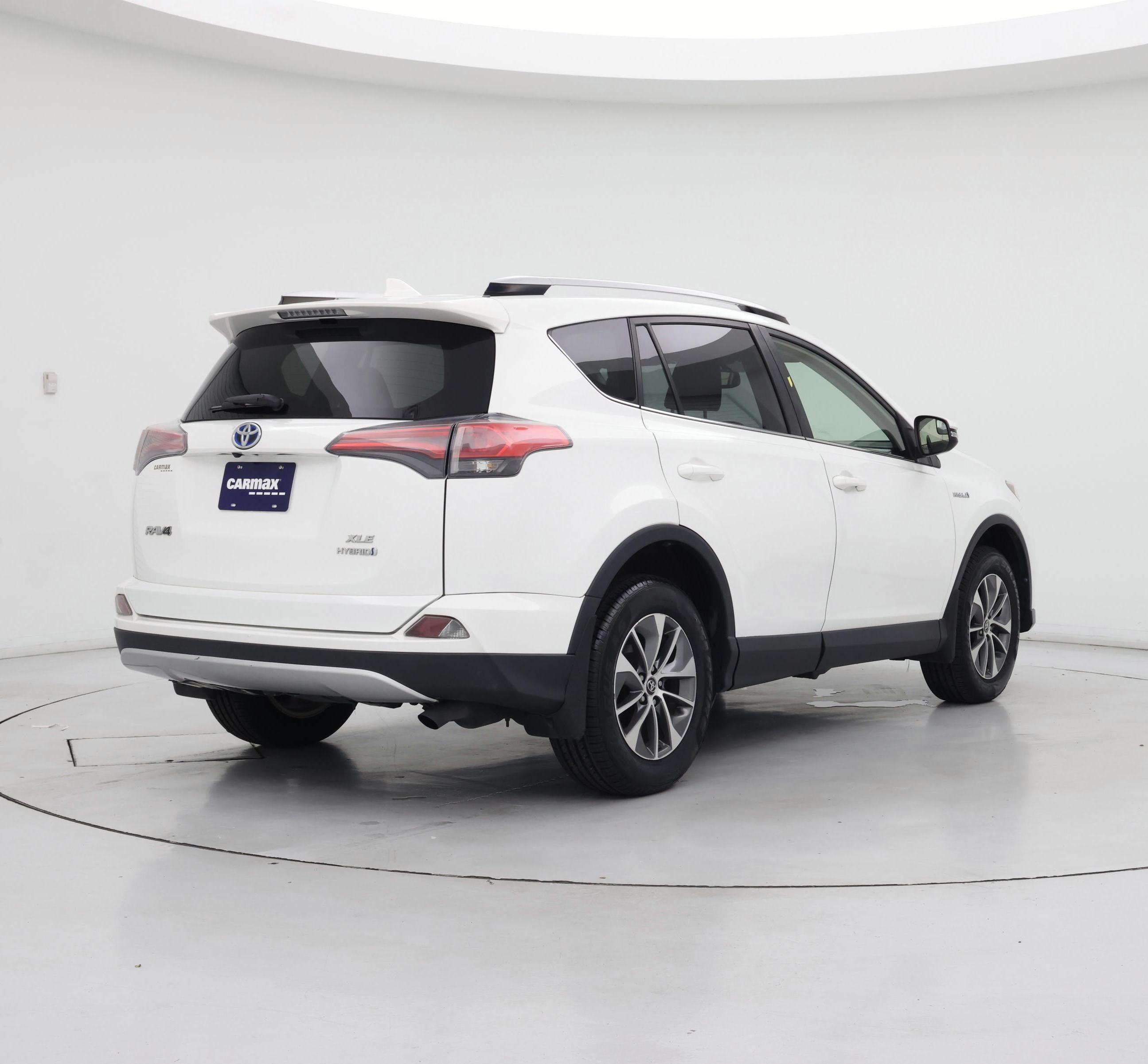 Thumbnail: 2016 Toyota RAV4 - 8