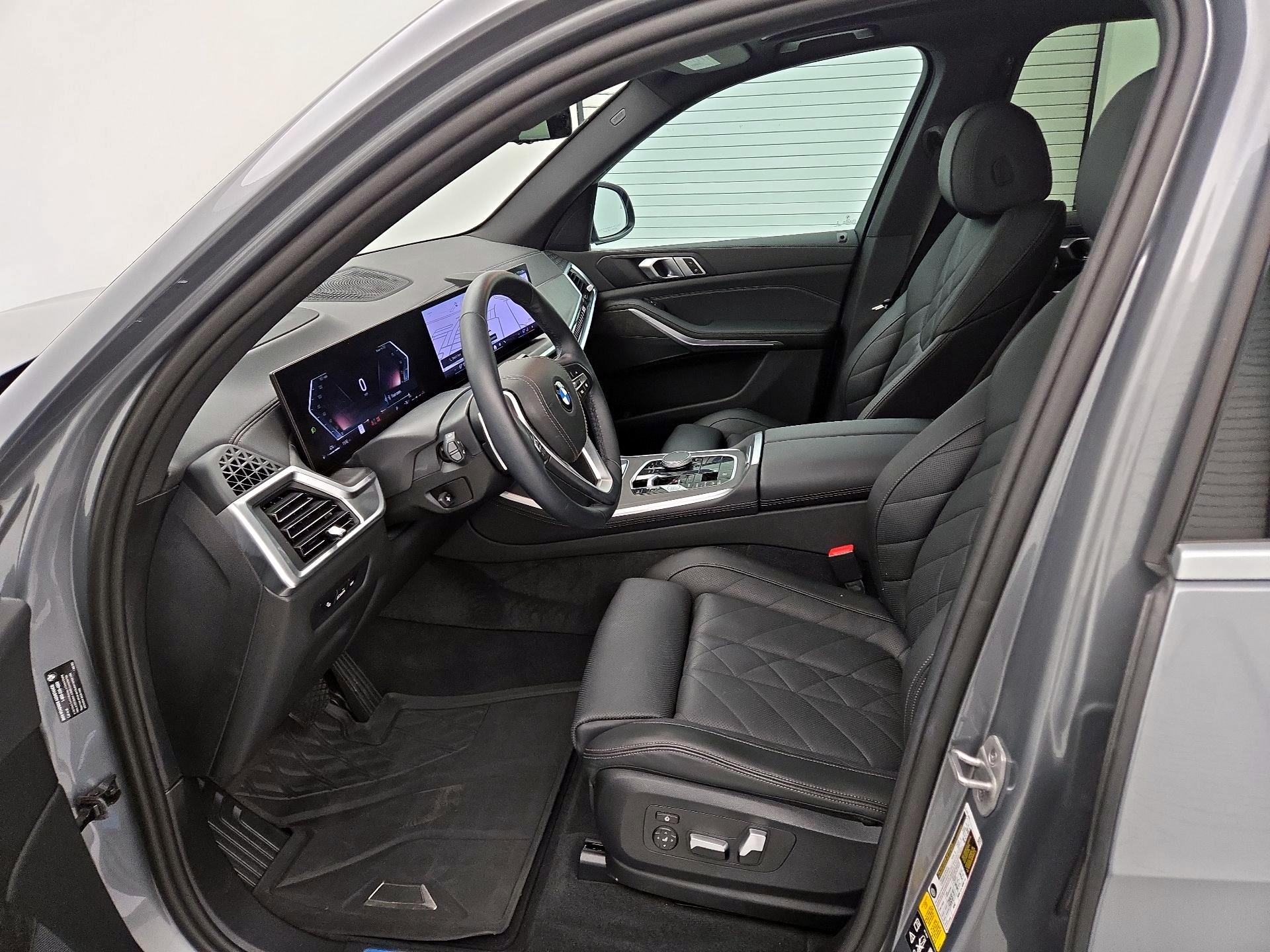 Thumbnail: 2024 BMW X5 - 11