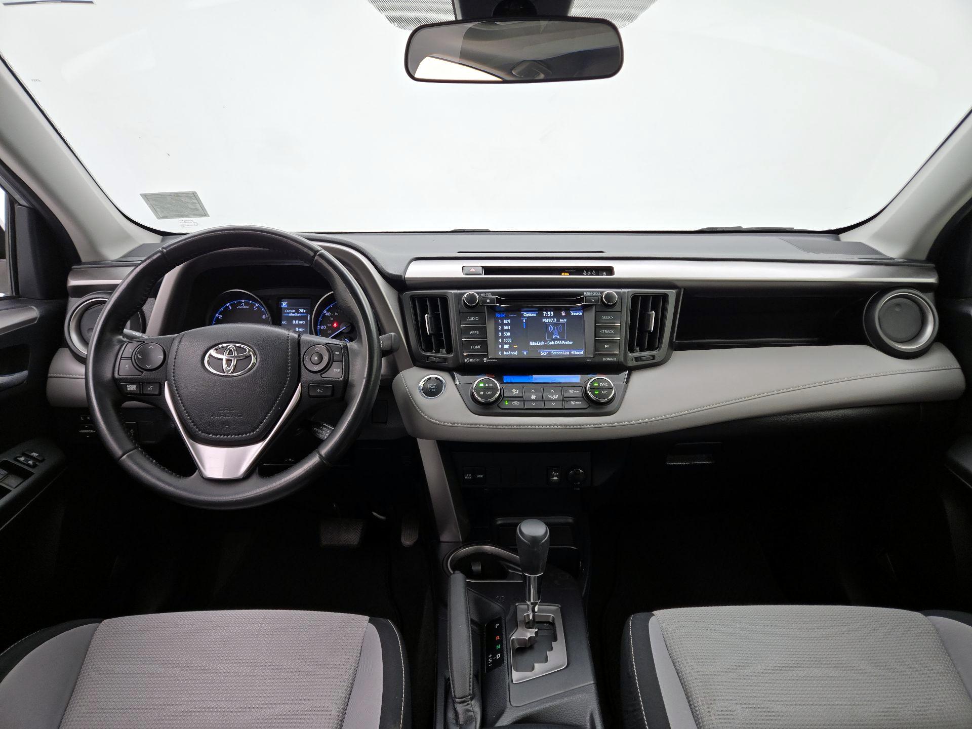Thumbnail: 2018 Toyota RAV4 - 9
