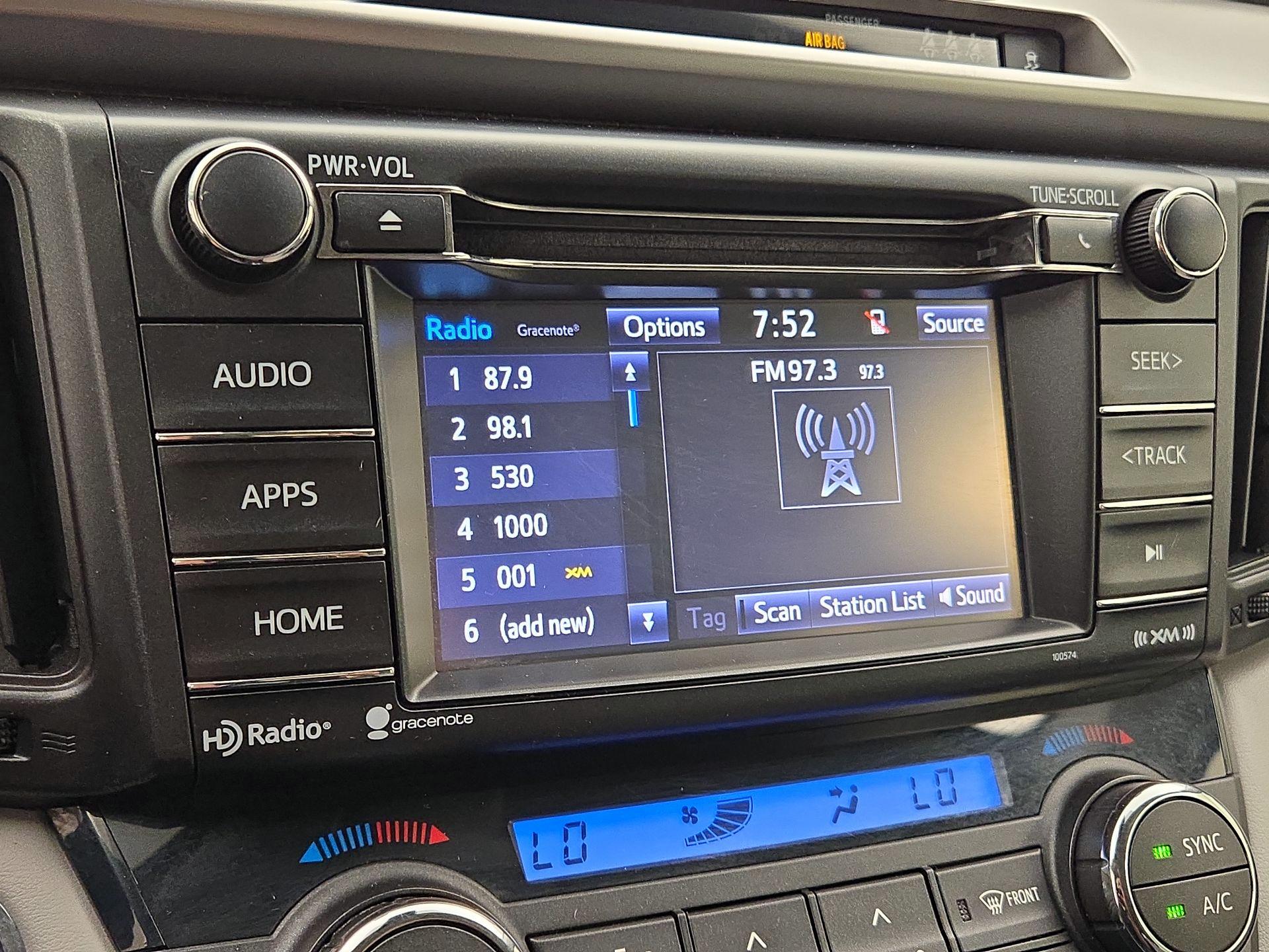Thumbnail: 2018 Toyota RAV4 - 15