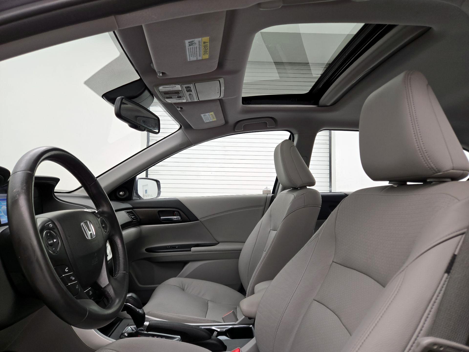 Thumbnail: 2015 Honda Accord - 19