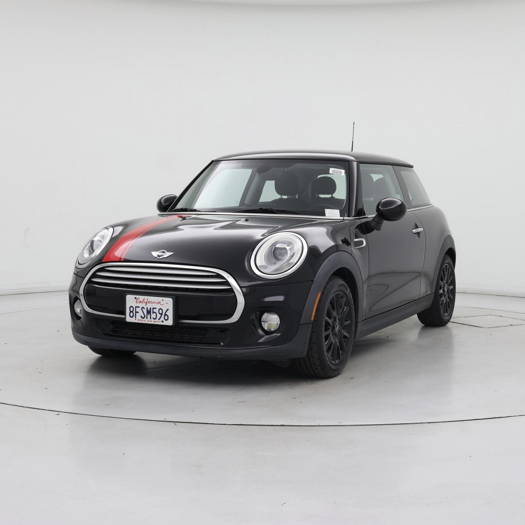 Thumbnail: 2015 MINI Cooper Hardtop - 4