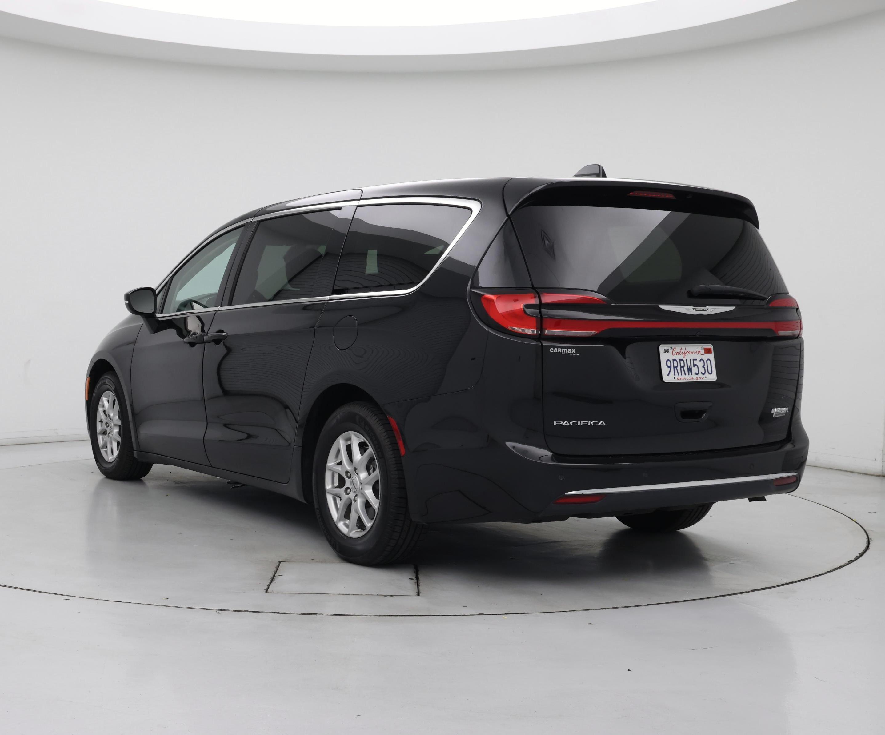 Thumbnail: 2023 Chrysler Pacifica - 2