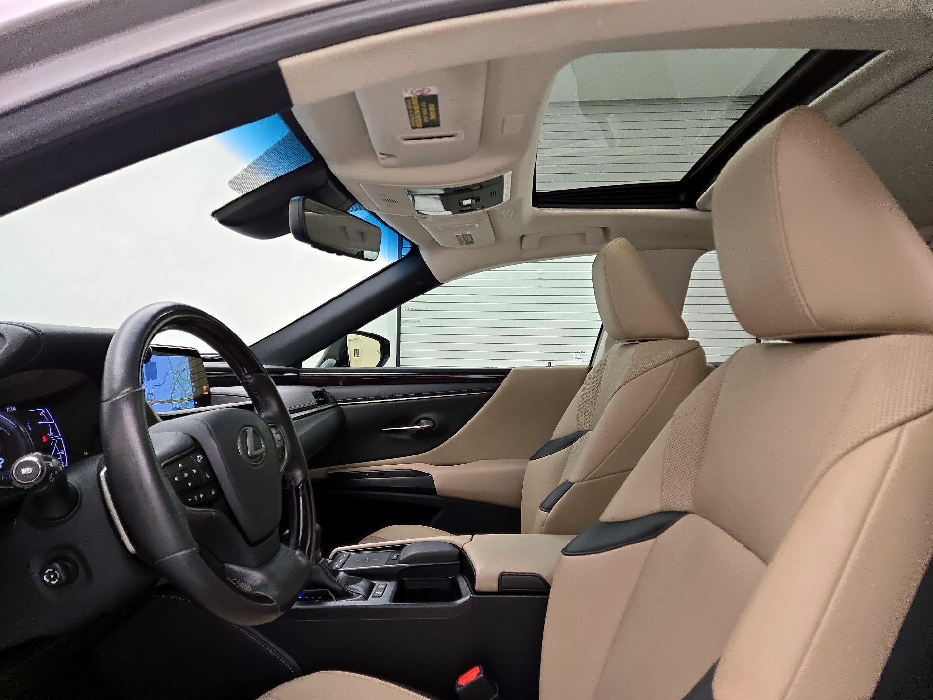 Thumbnail: 2019 Lexus ES - 20