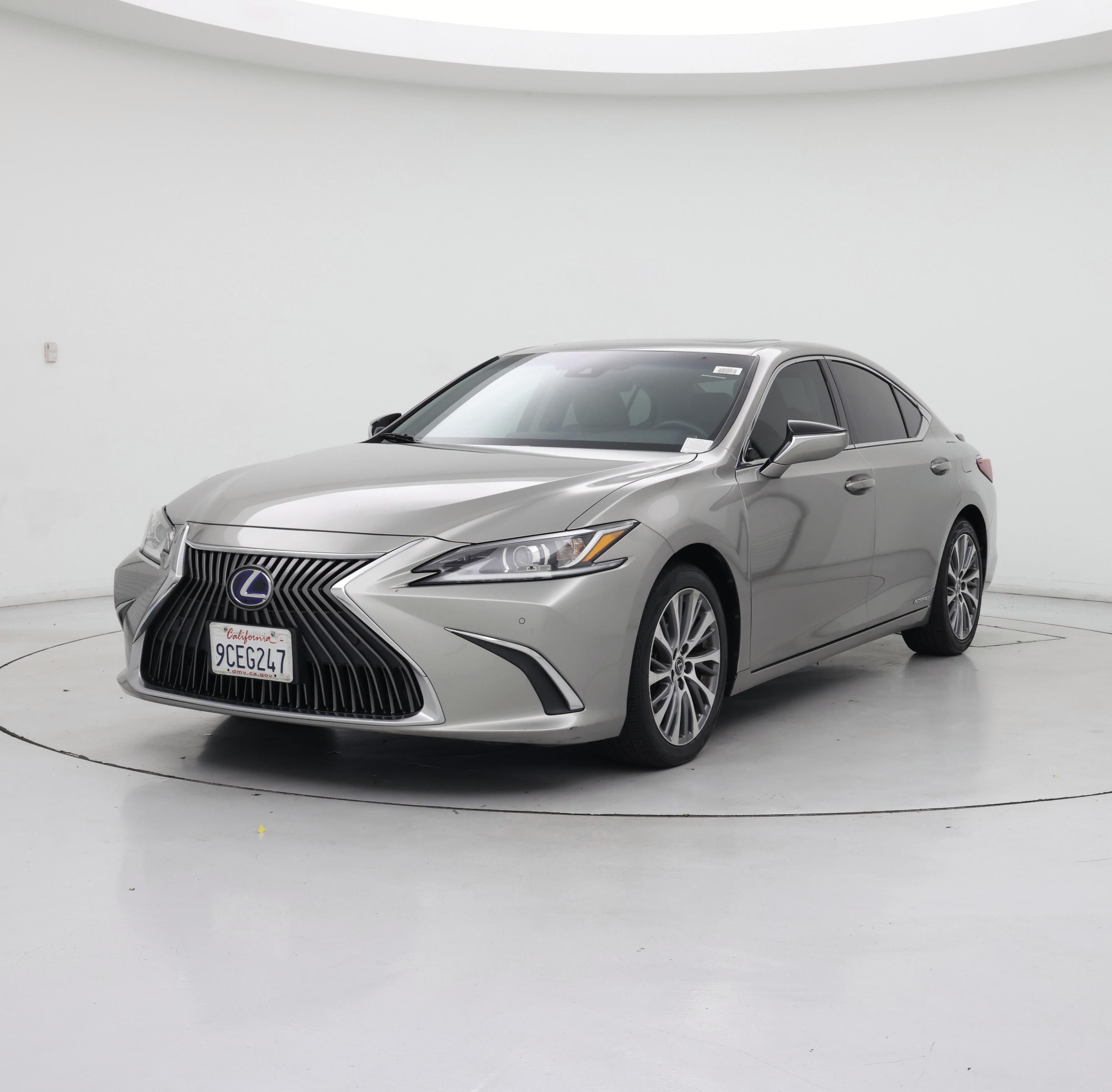 Thumbnail: 2019 Lexus ES - 4