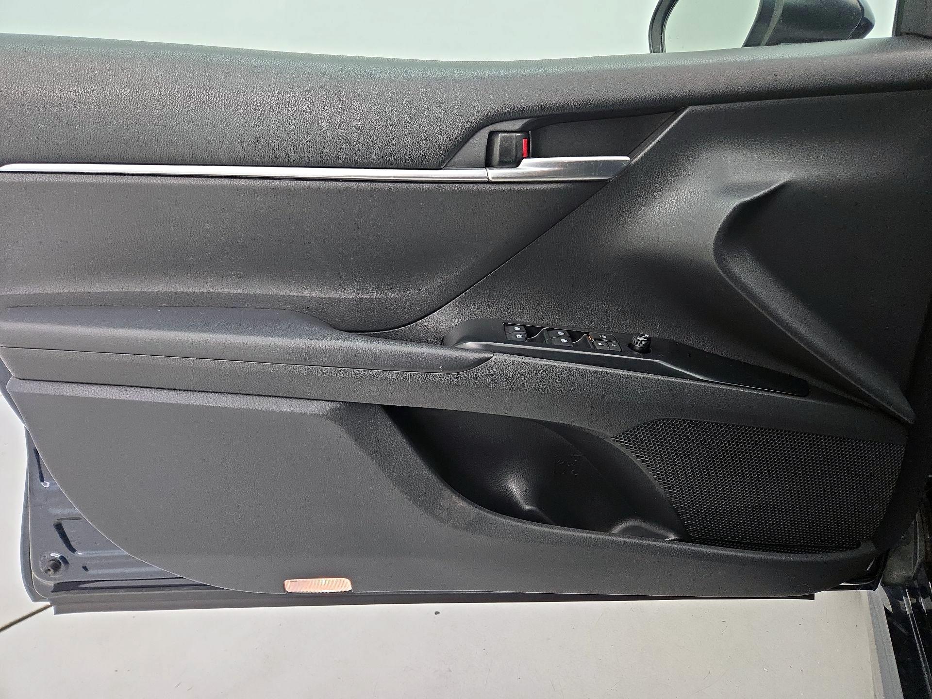 Thumbnail: 2019 Toyota Camry - 12