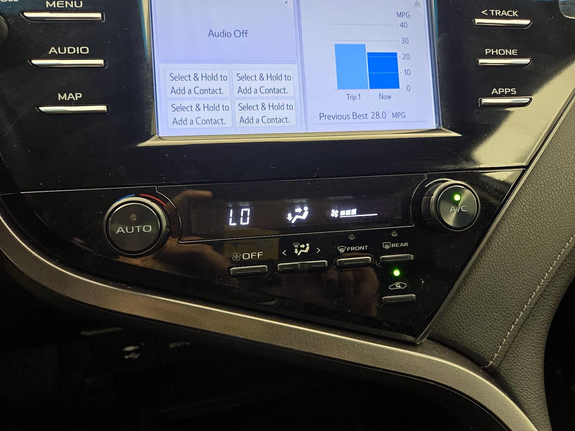 Thumbnail: 2019 Toyota Camry - 17
