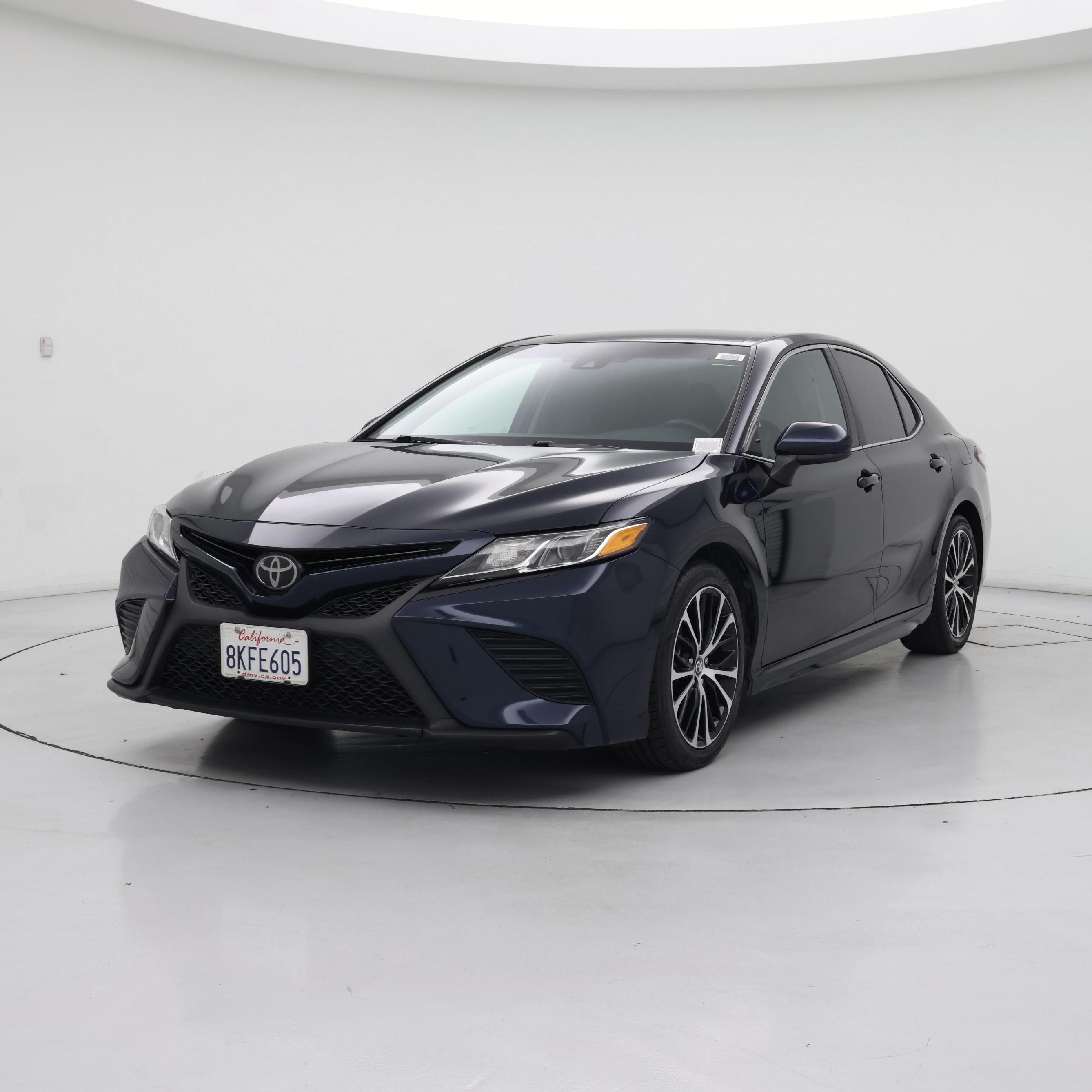 Thumbnail: 2019 Toyota Camry - 4