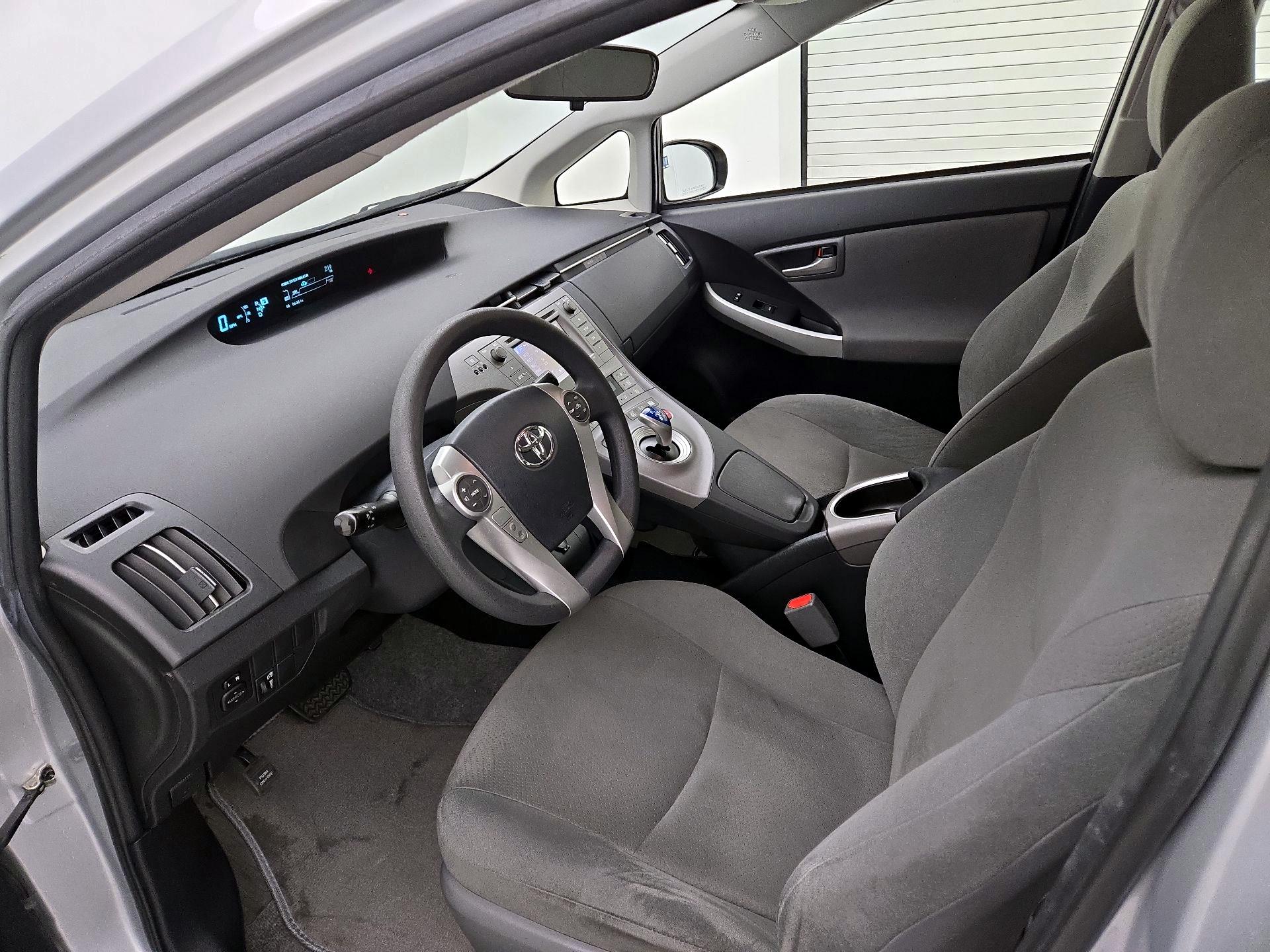 Thumbnail: 2015 Toyota Prius - 11