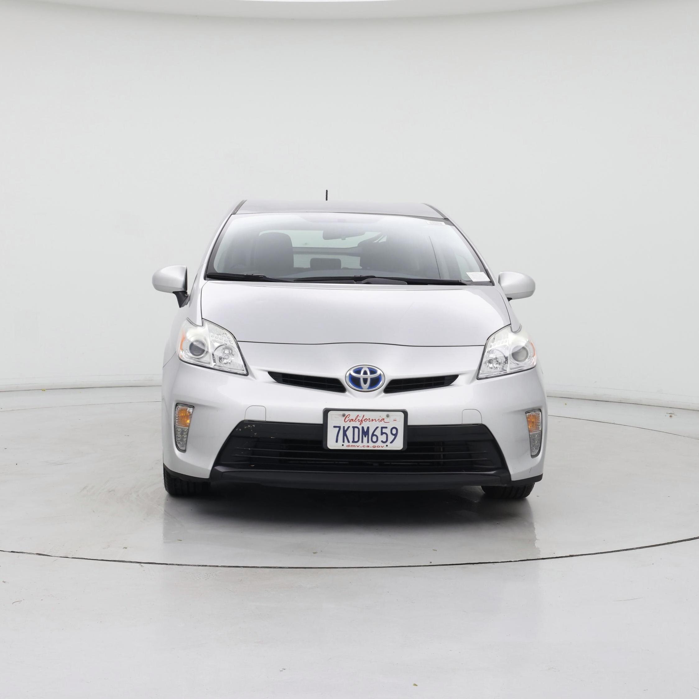 Thumbnail: 2015 Toyota Prius - 5
