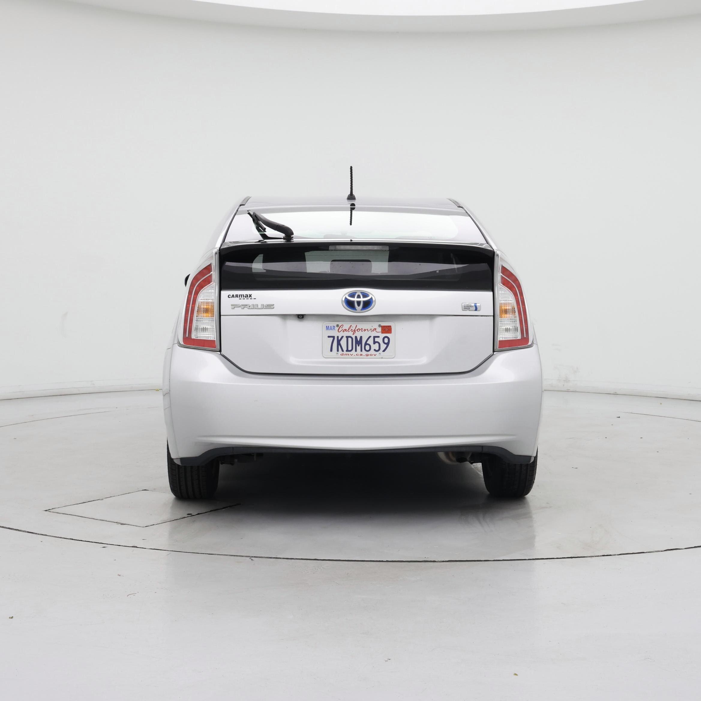 Thumbnail: 2015 Toyota Prius - 6
