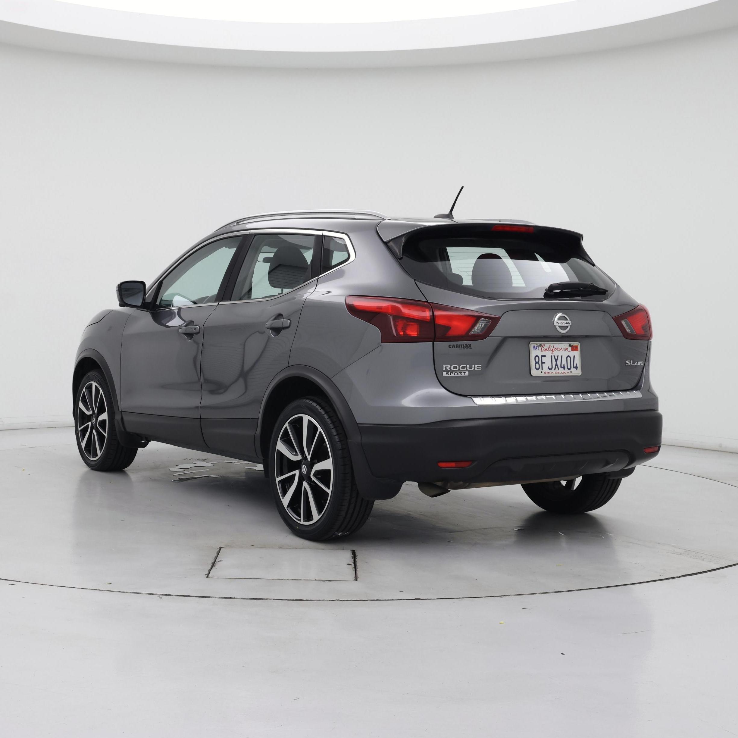 Thumbnail: 2017 Nissan Rogue Sport - 2