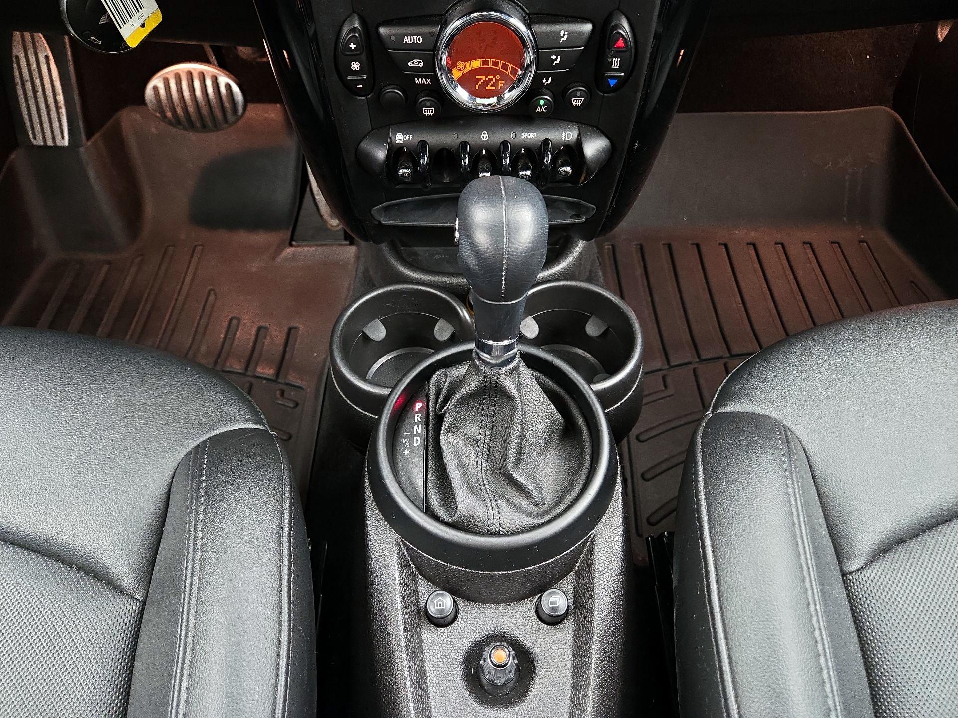 Thumbnail: 2016 MINI Cooper Countryman - 17