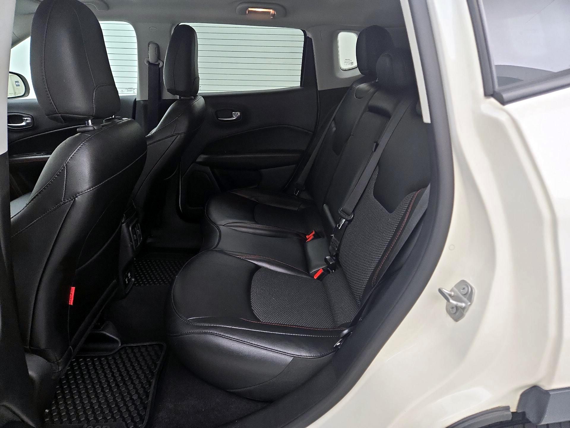 Thumbnail: 2020 Jeep Compass - 20